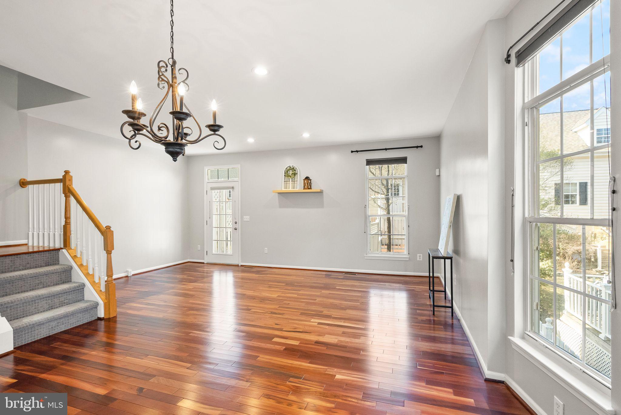 BELMONT FOREST - Residential