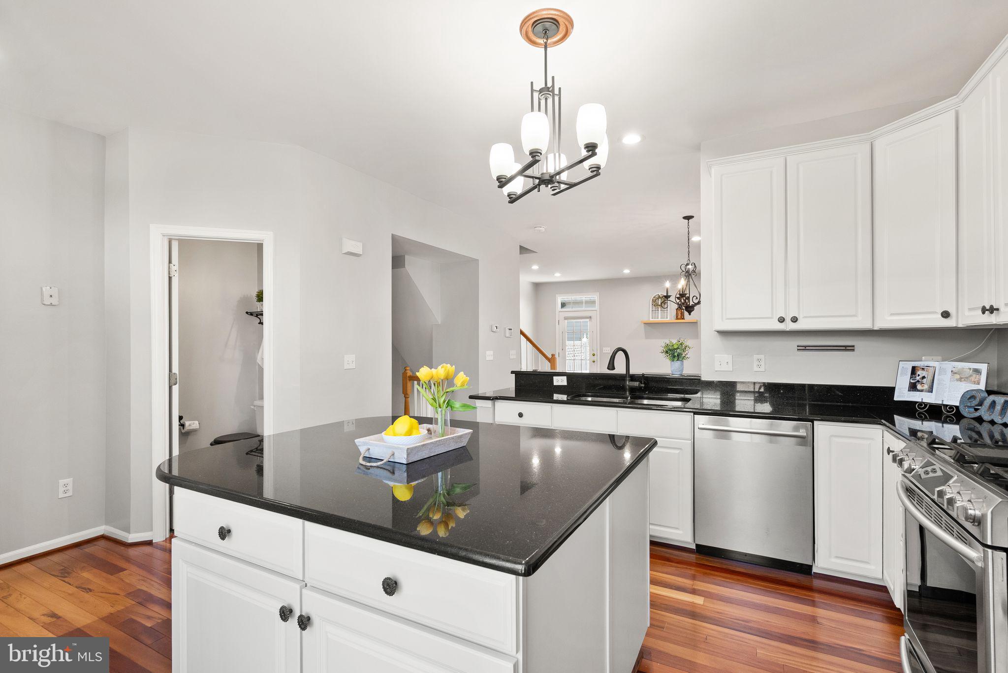 BELMONT FOREST - Residential