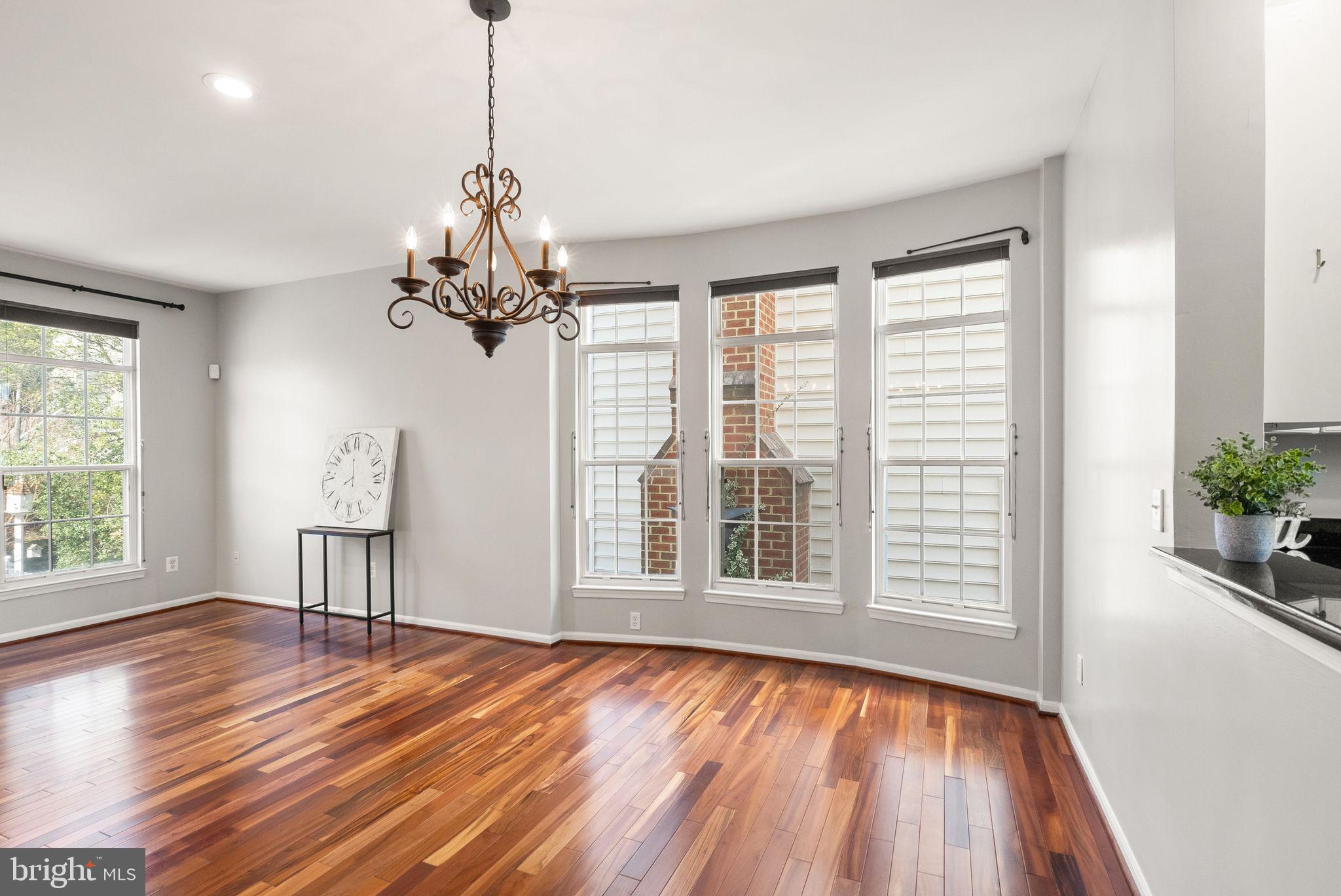 BELMONT FOREST - Residential