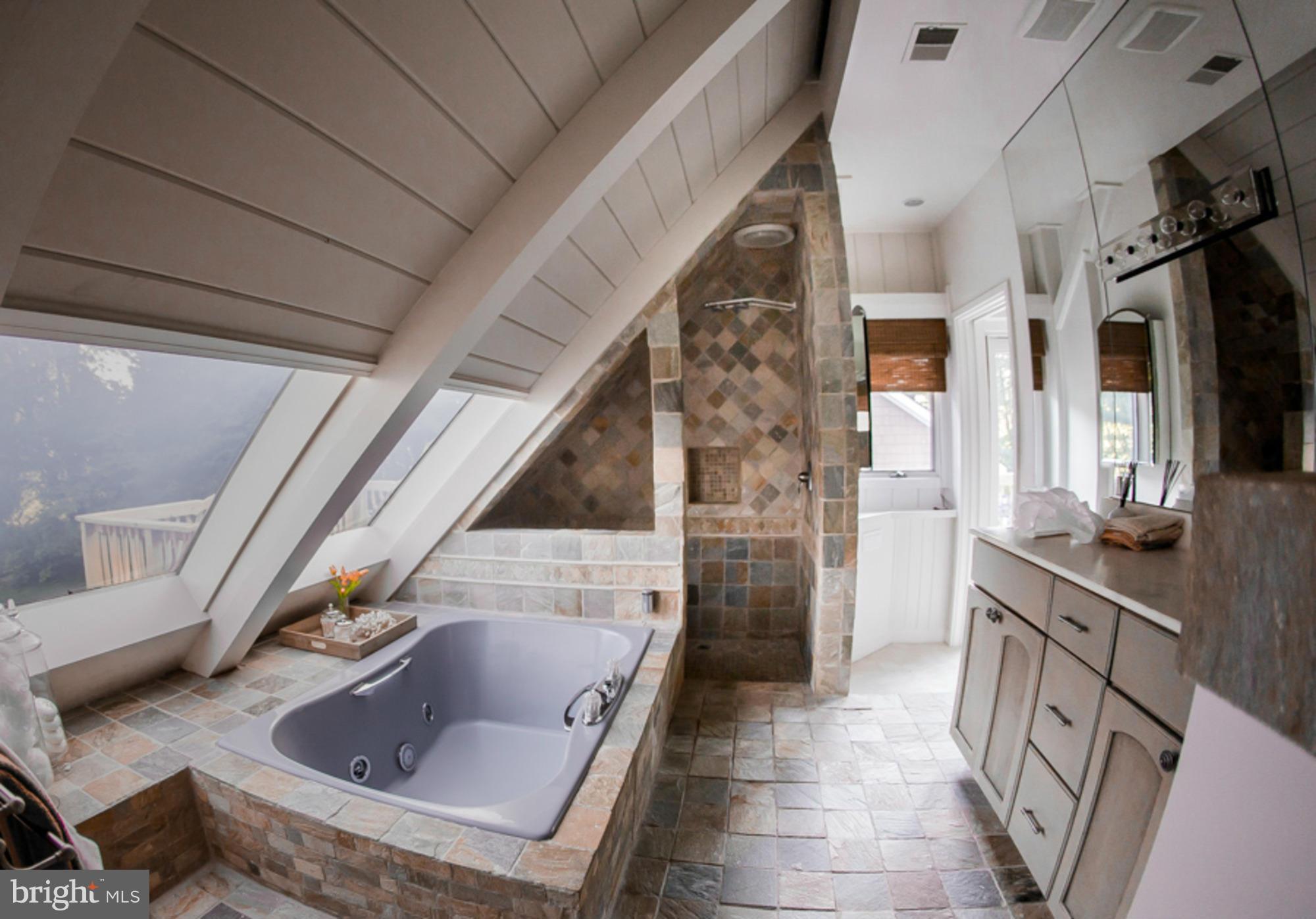 DARNESTOWN KNOLLS - Residential