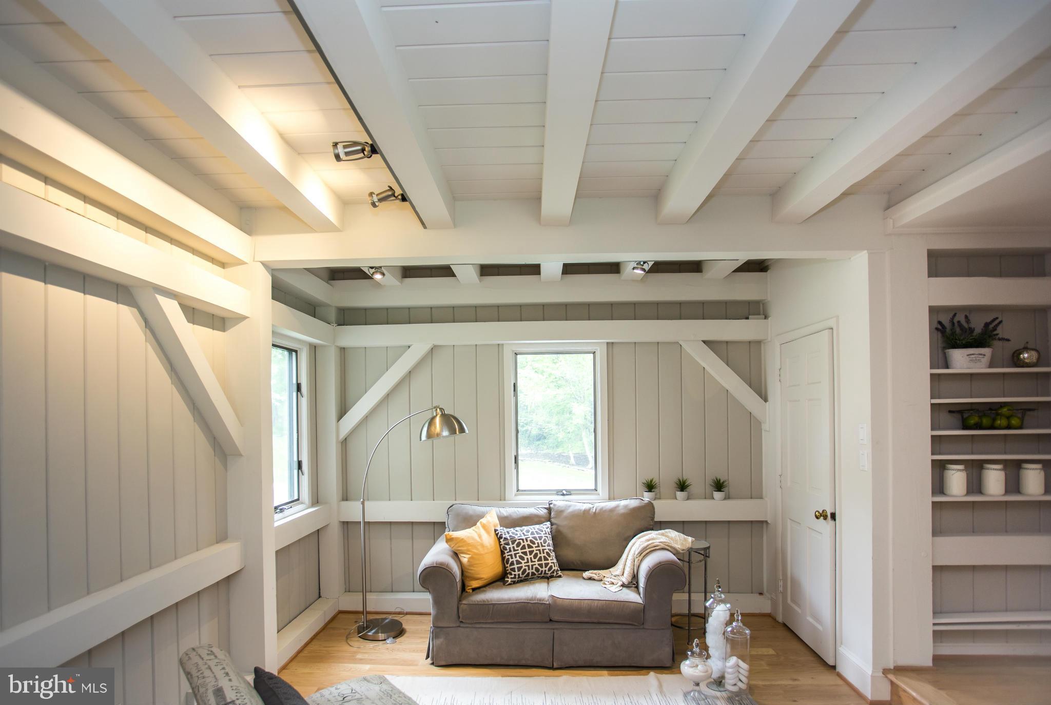 DARNESTOWN KNOLLS - Residential