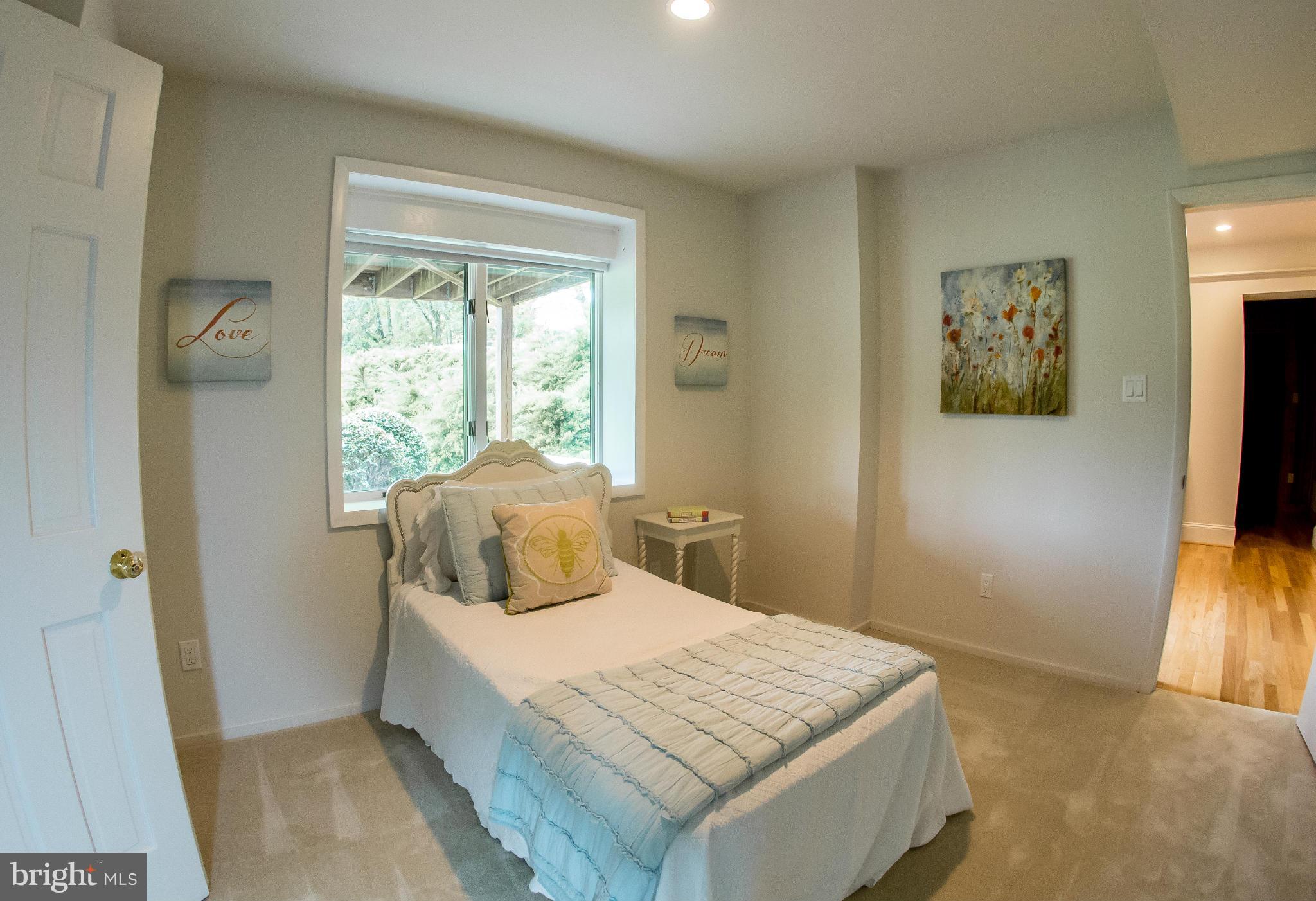 DARNESTOWN KNOLLS - Residential