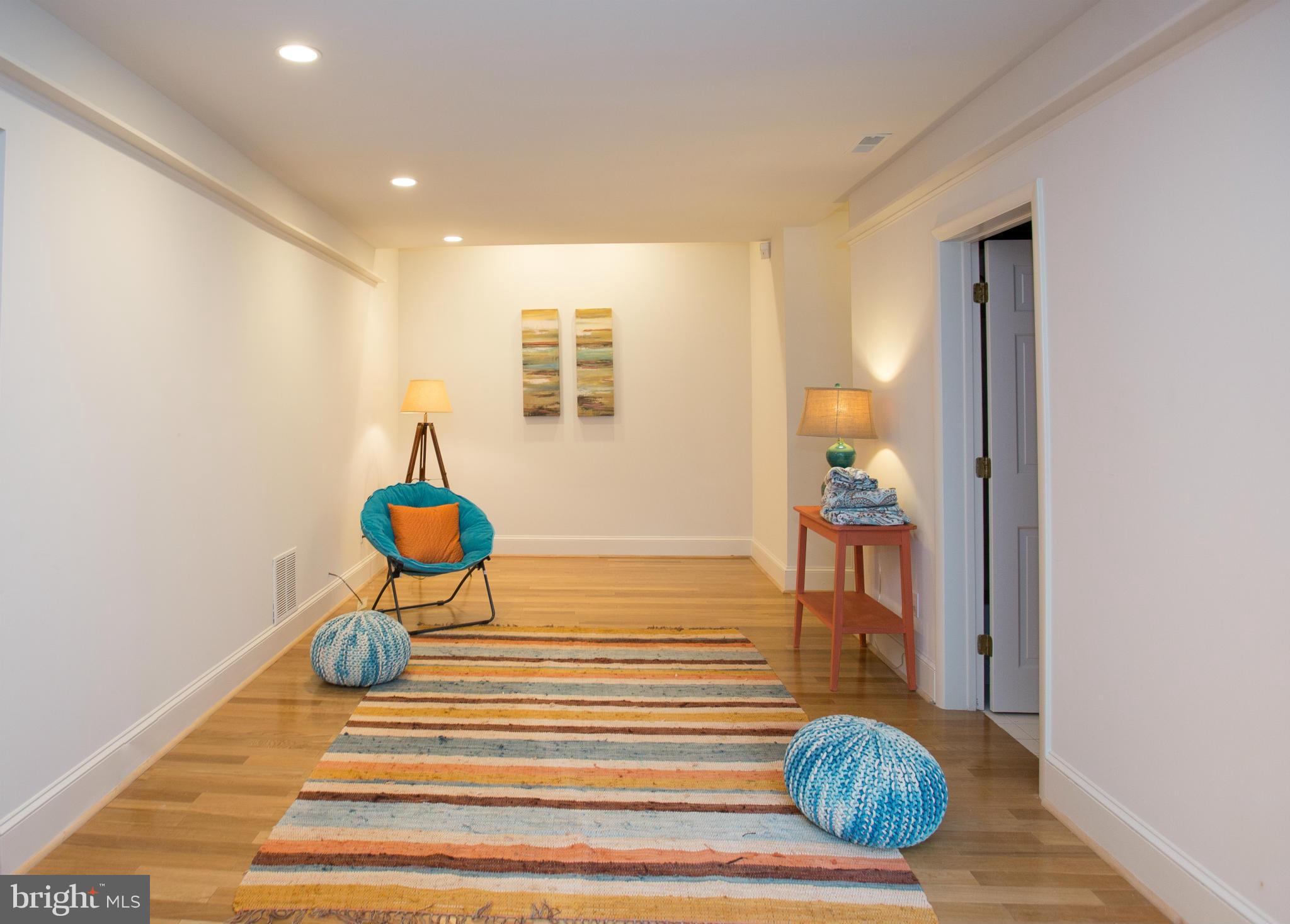 DARNESTOWN KNOLLS - Residential