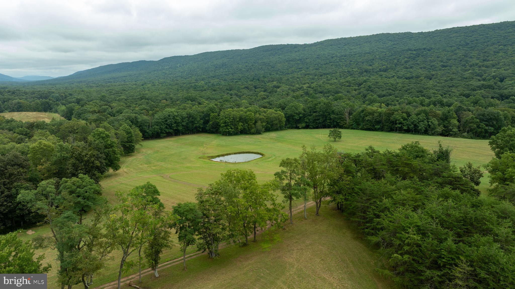 UPPER STRASBURG - Residential