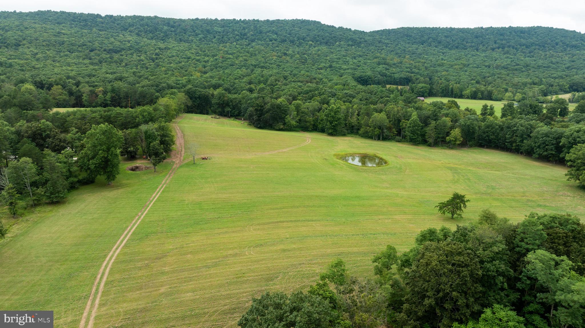 UPPER STRASBURG - Residential