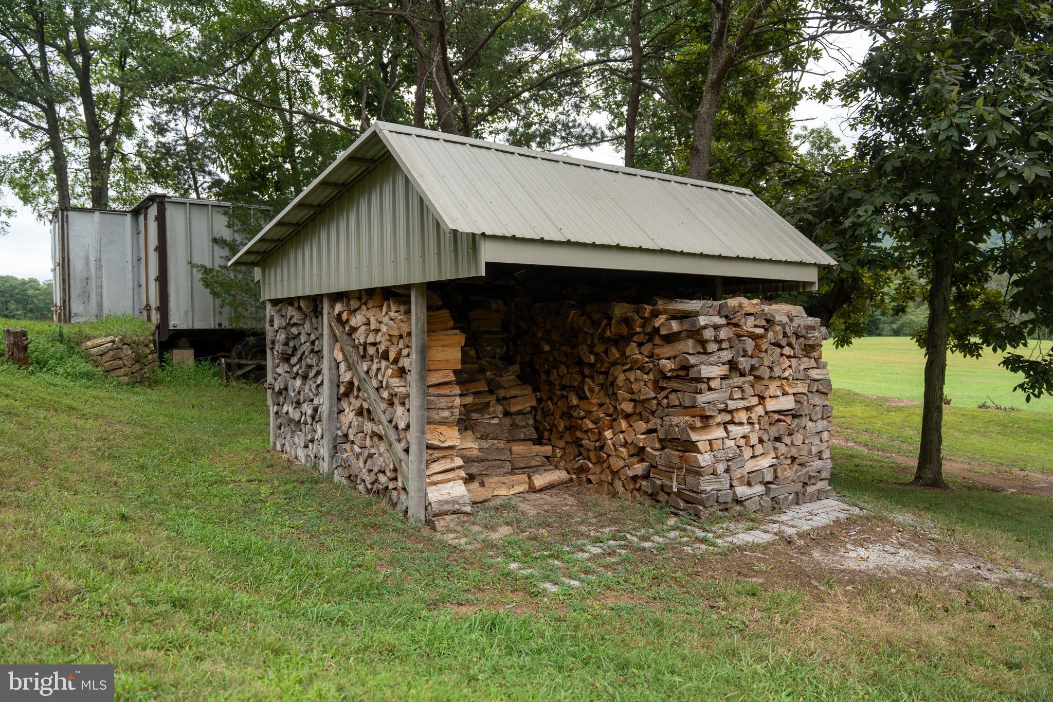 UPPER STRASBURG - Residential