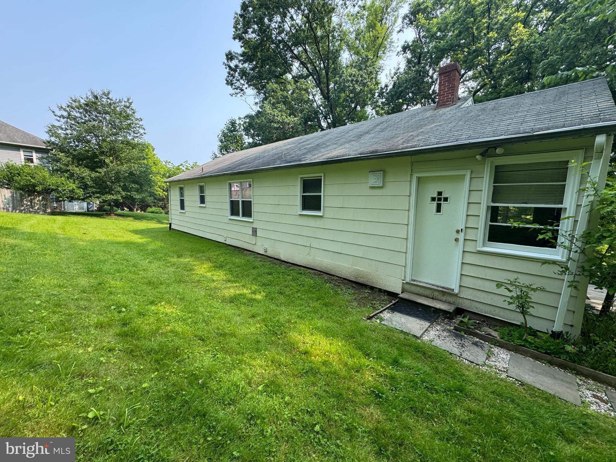 8905 FREDERICK ROAD