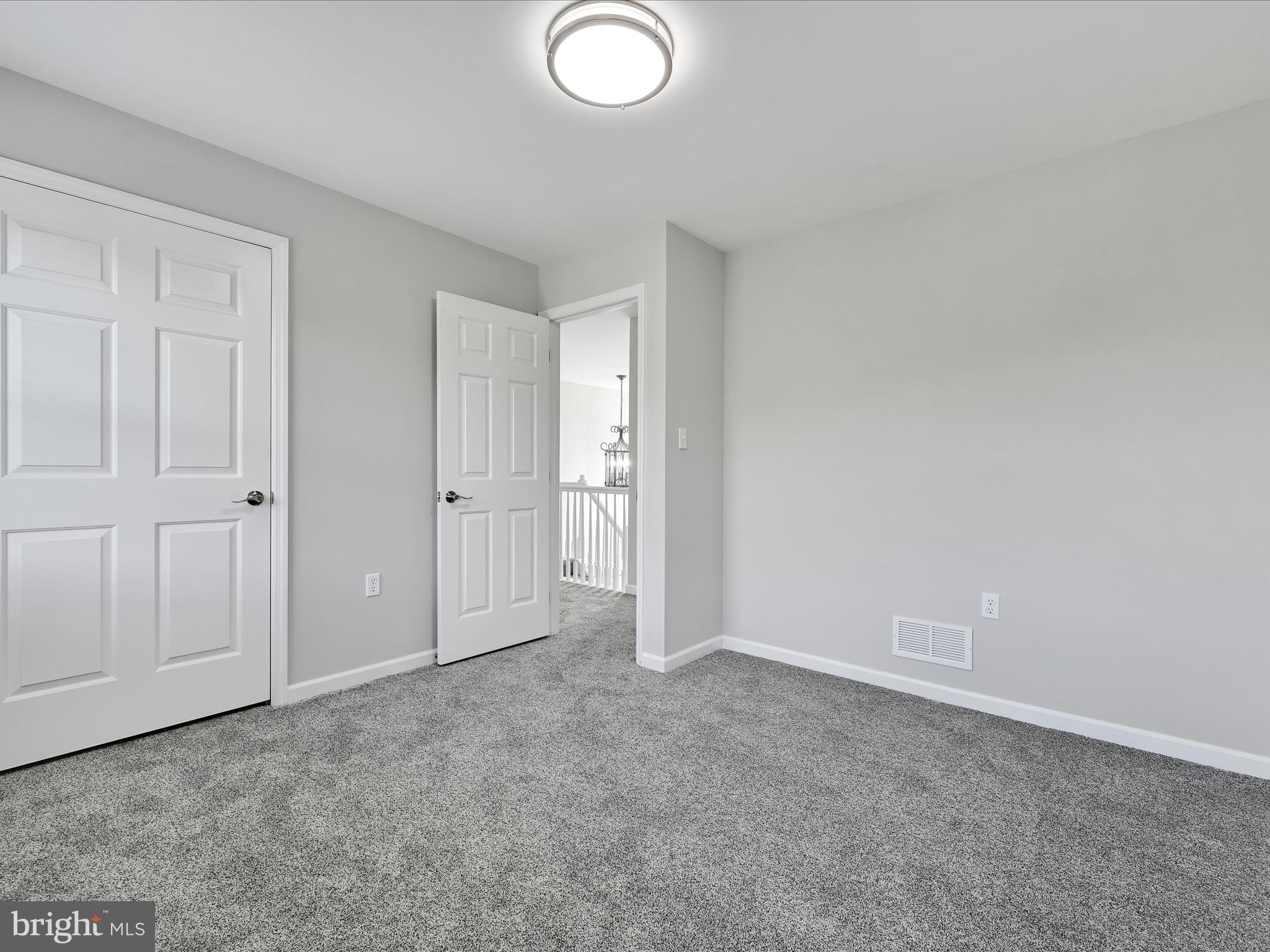 HAWK RIDGE ESTATES - Residential