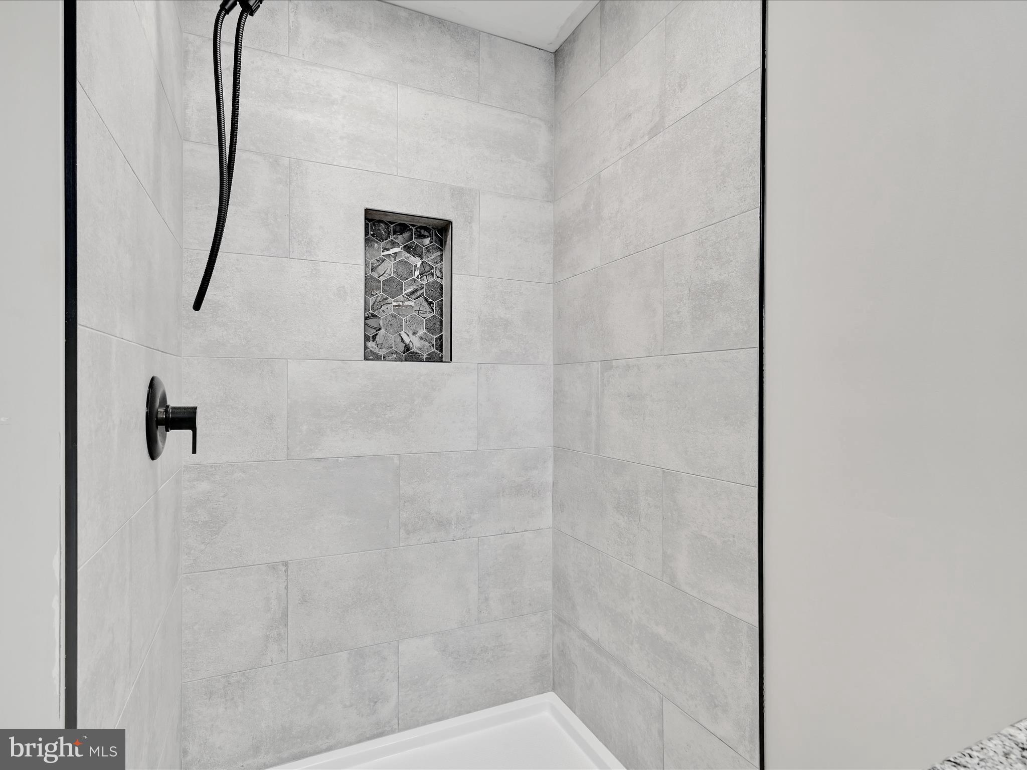 HAWK RIDGE ESTATES - Residential