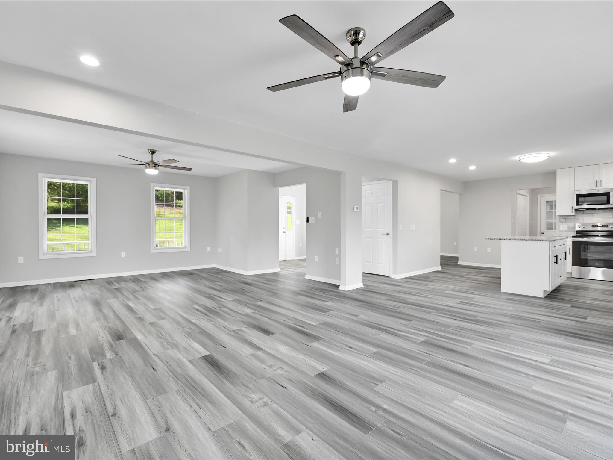 HAWK RIDGE ESTATES - Residential