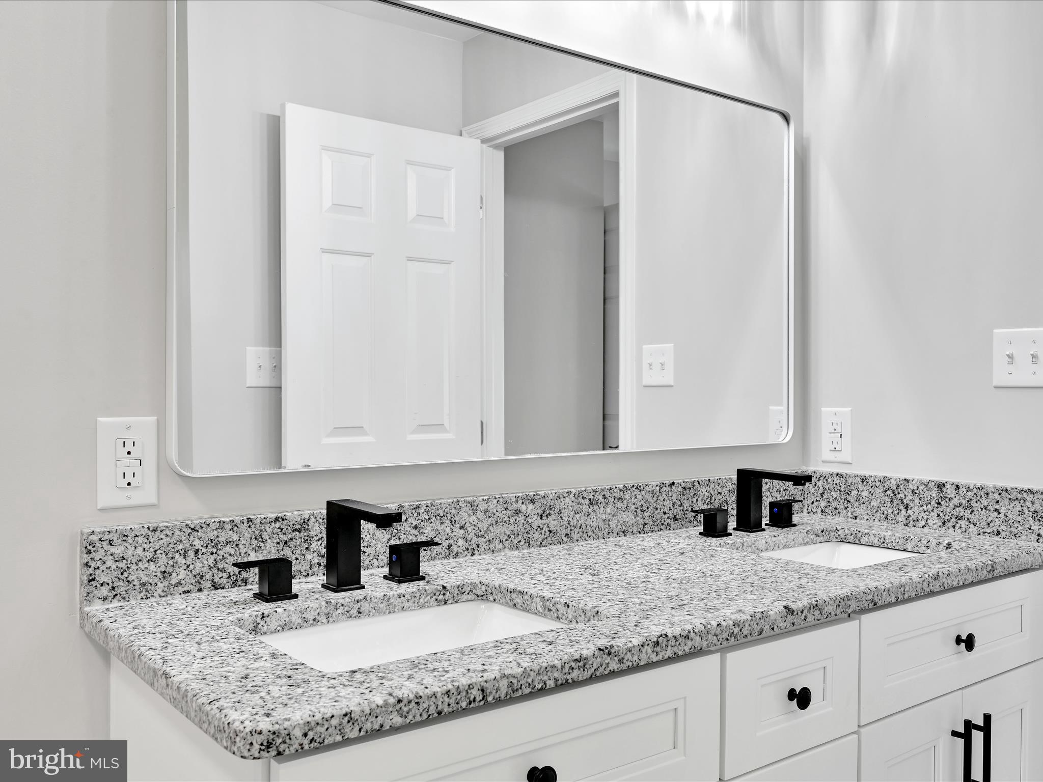 HAWK RIDGE ESTATES - Residential