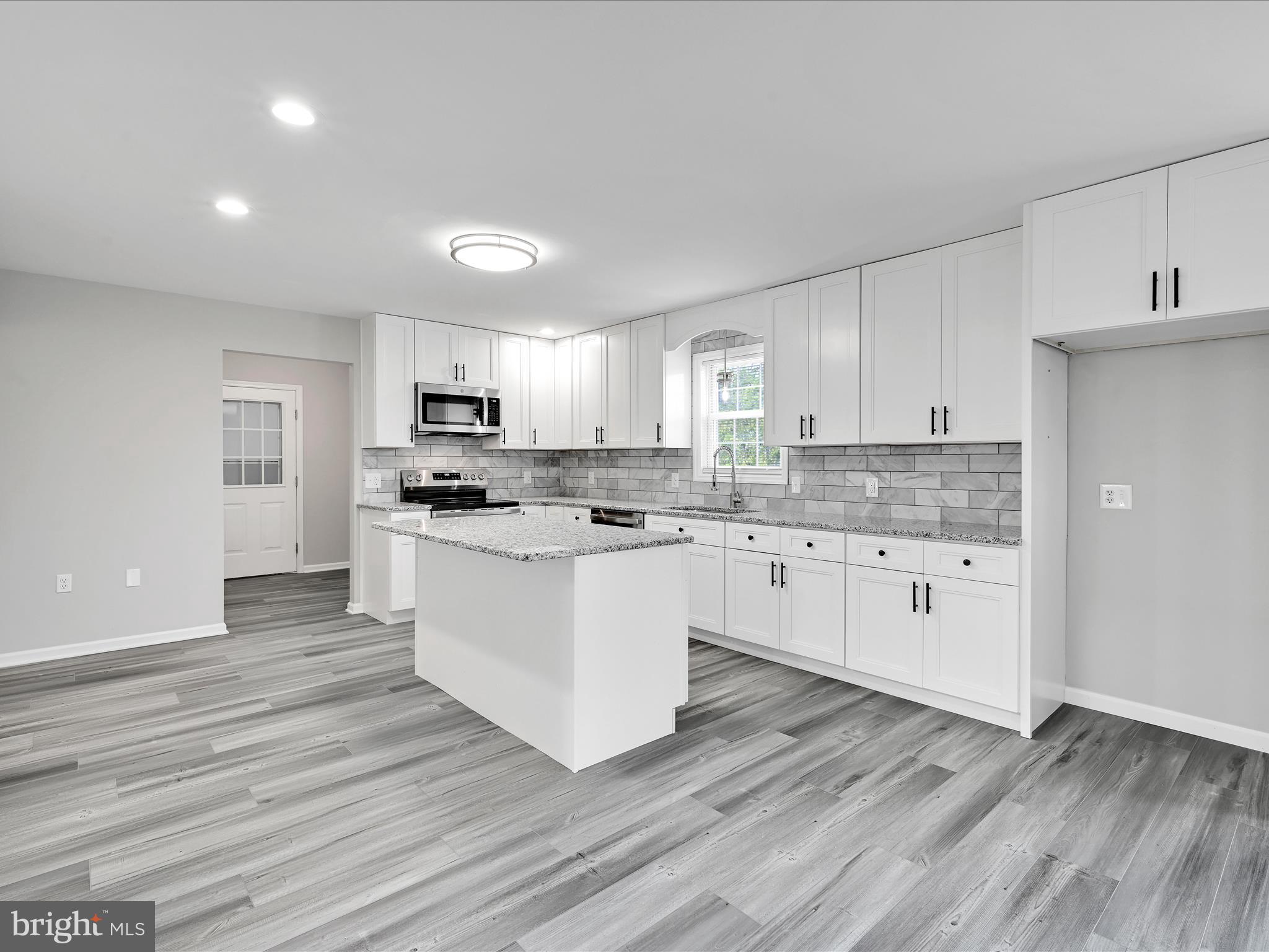 HAWK RIDGE ESTATES - Residential