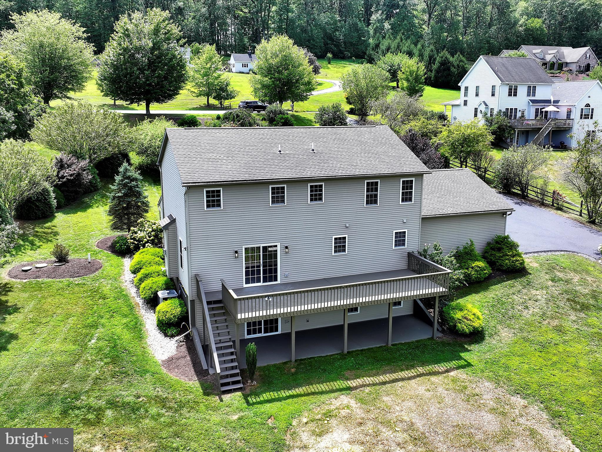 HAWK RIDGE ESTATES - Residential