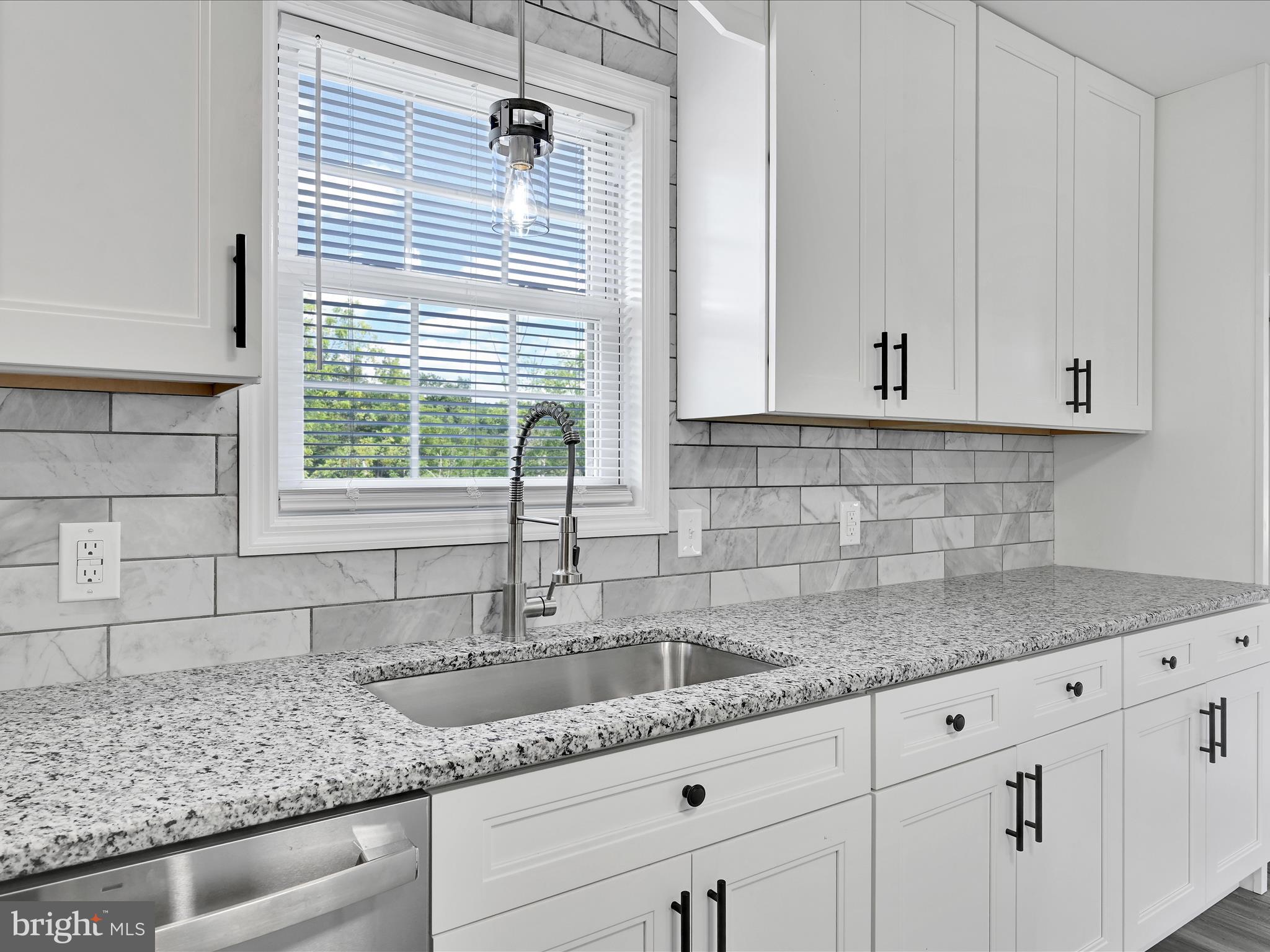 HAWK RIDGE ESTATES - Residential