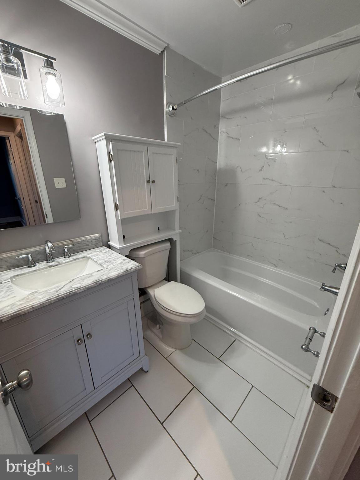 KEENE MILL WOODS - Residential