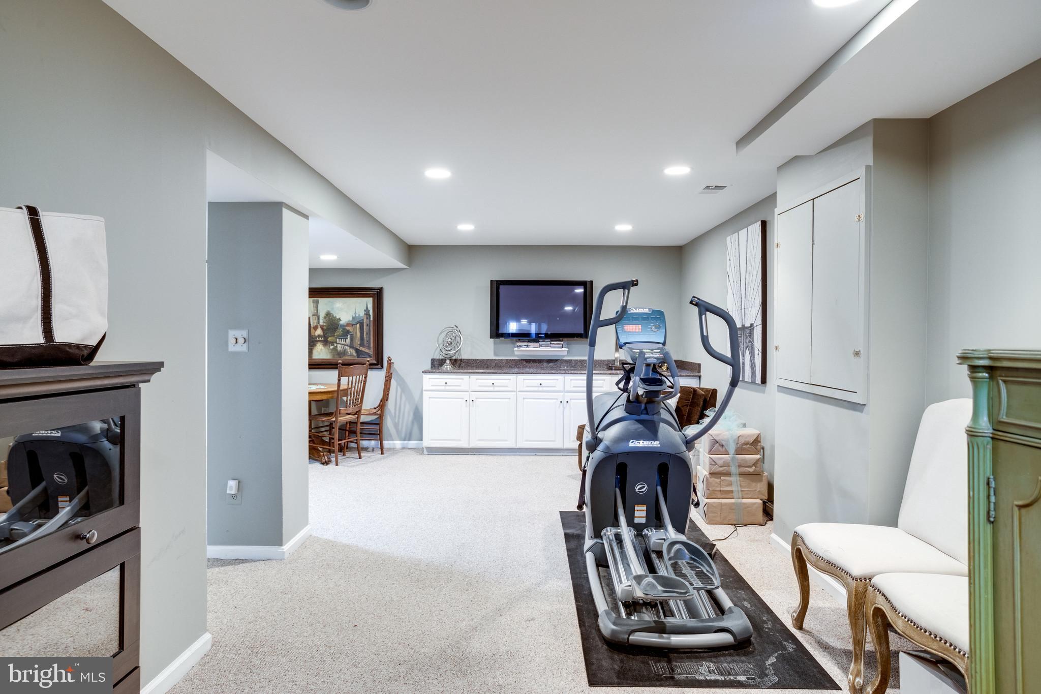 WOLF TRAP WOODS - Residential