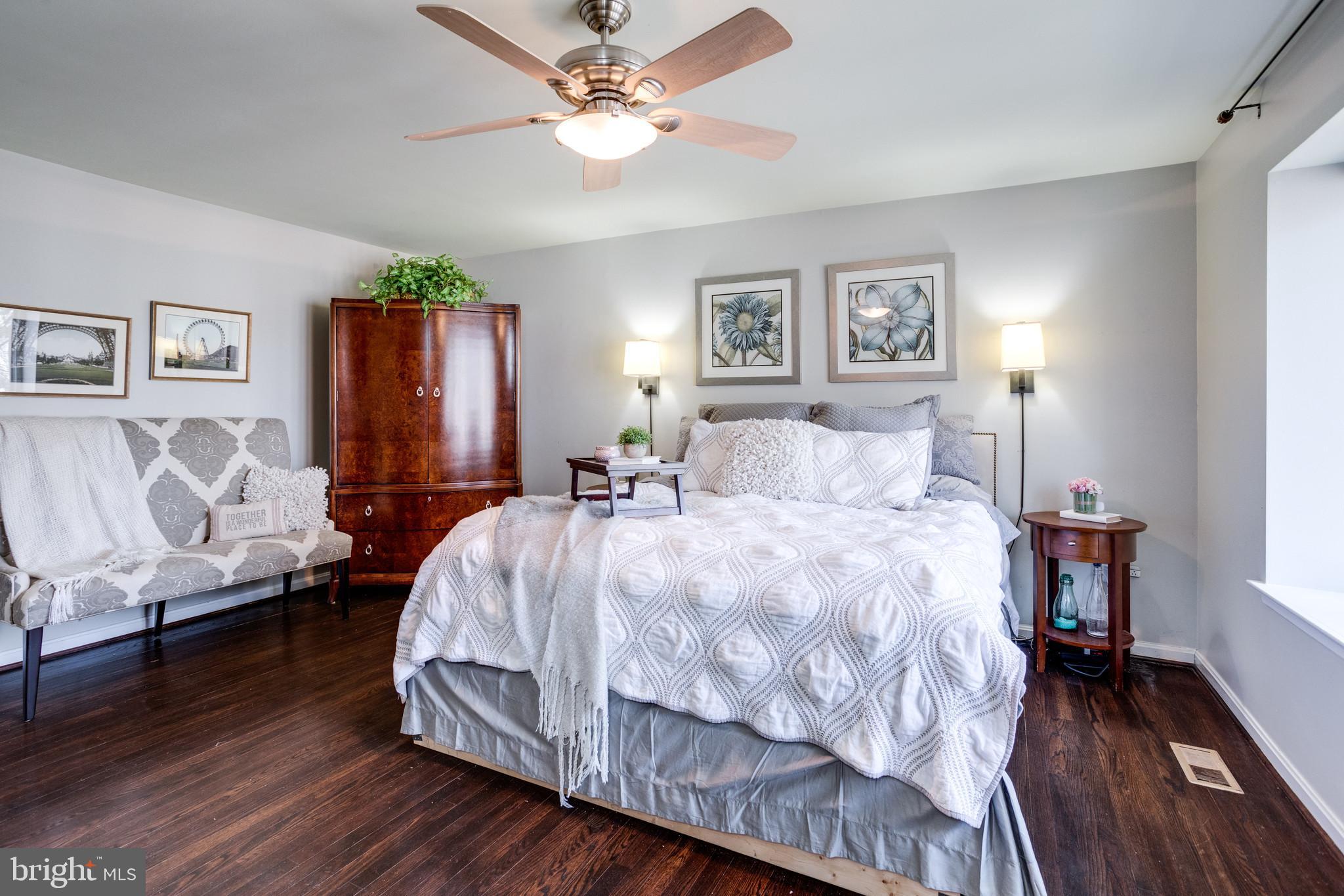 WOLF TRAP WOODS - Residential