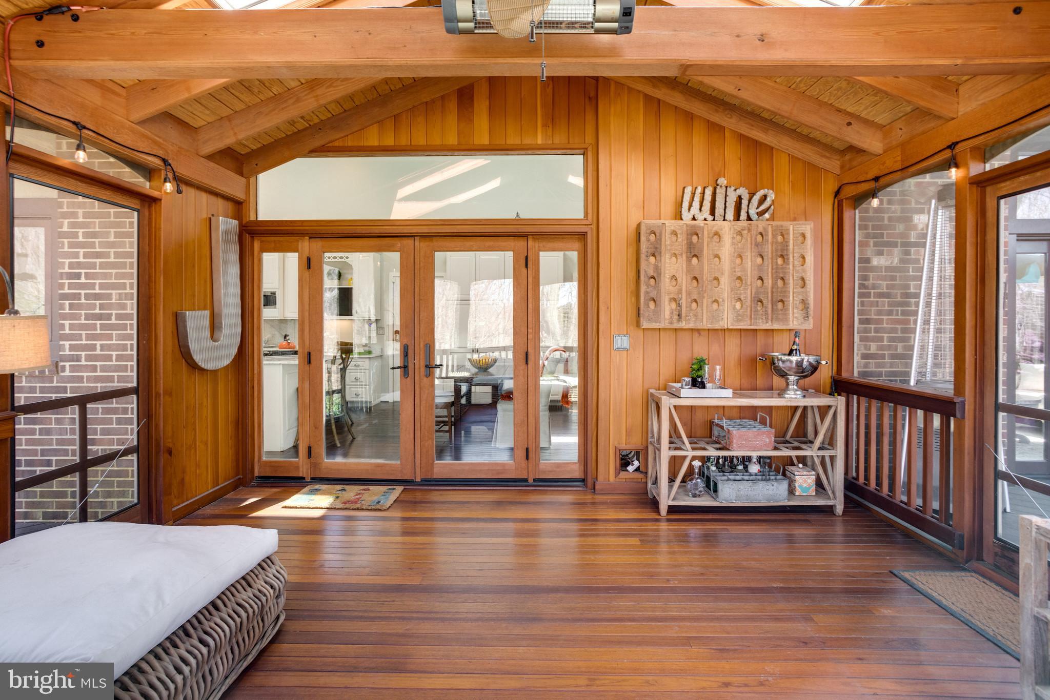 WOLF TRAP WOODS - Residential