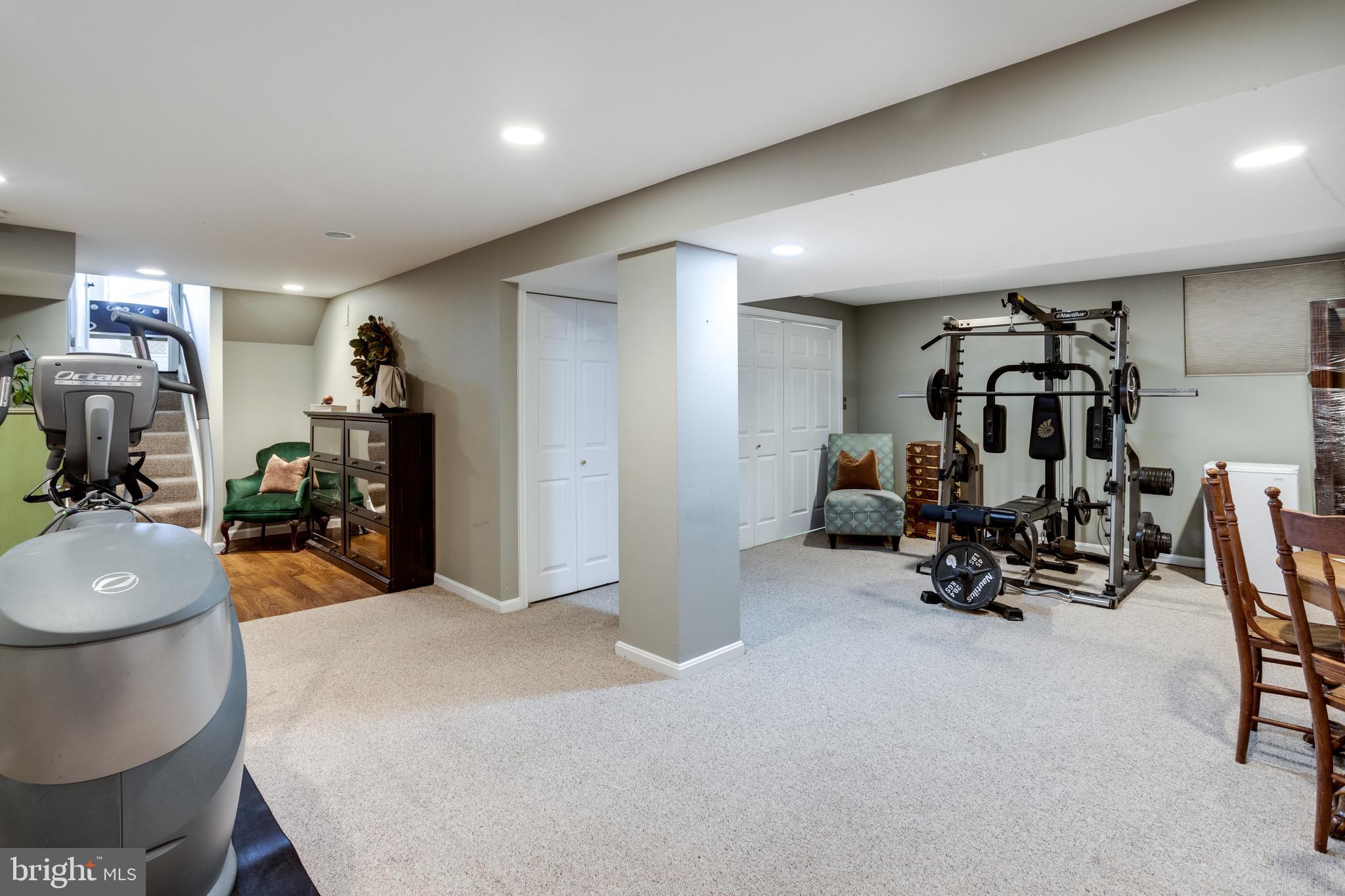 WOLF TRAP WOODS - Residential