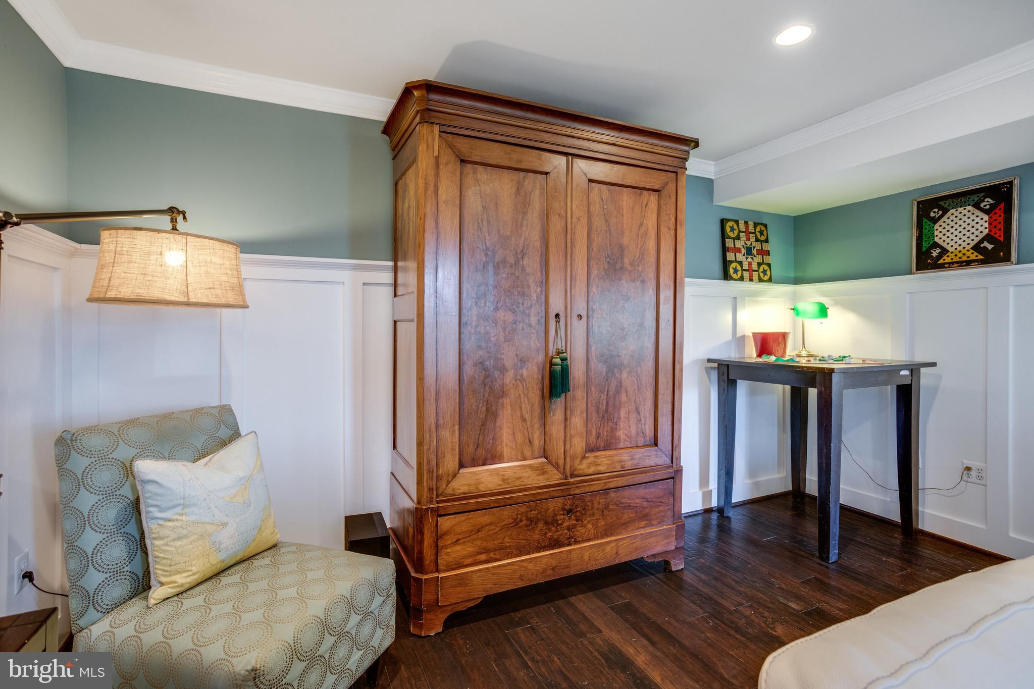 WOLF TRAP WOODS - Residential