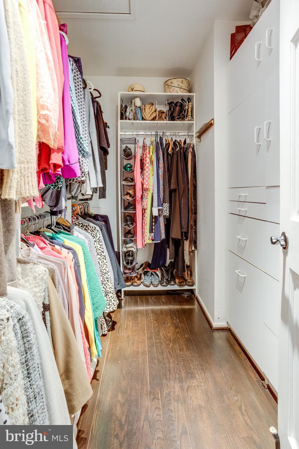 WOLF TRAP WOODS - Residential