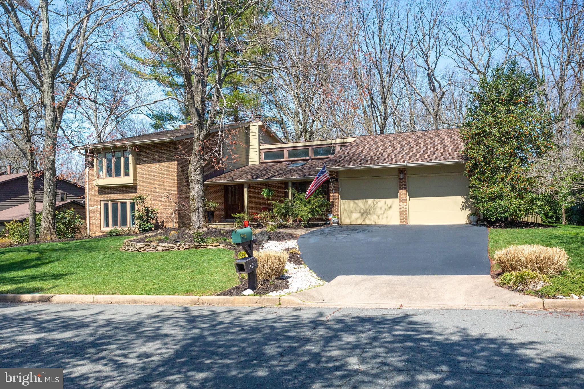 WOLF TRAP WOODS - Residential