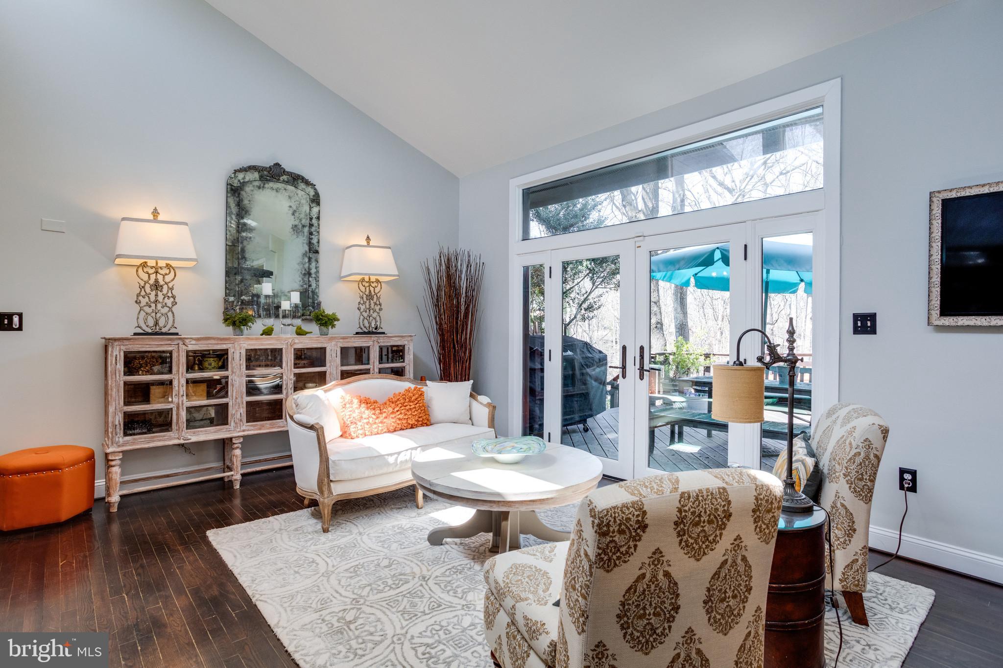 WOLF TRAP WOODS - Residential