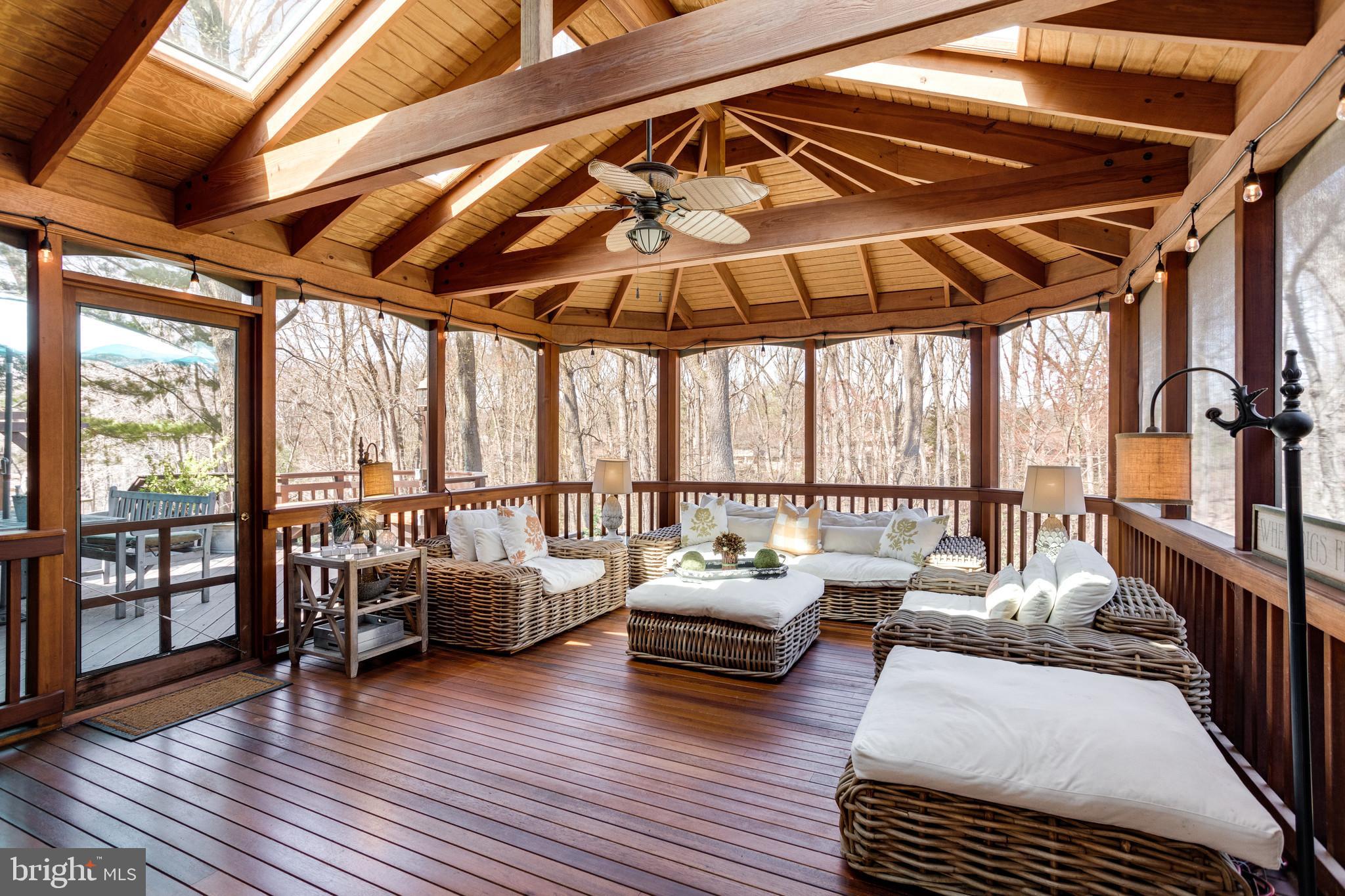 WOLF TRAP WOODS - Residential