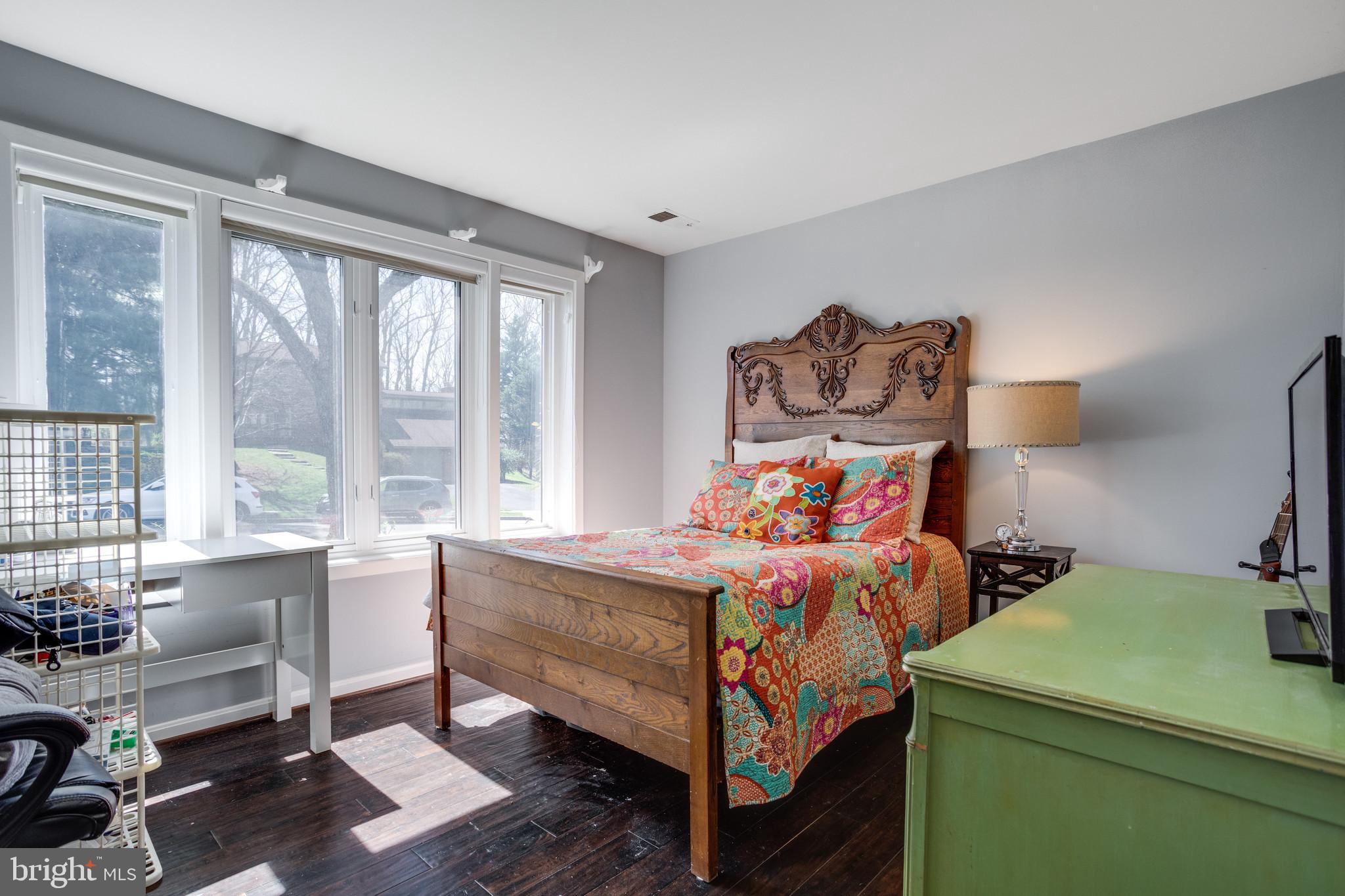 WOLF TRAP WOODS - Residential