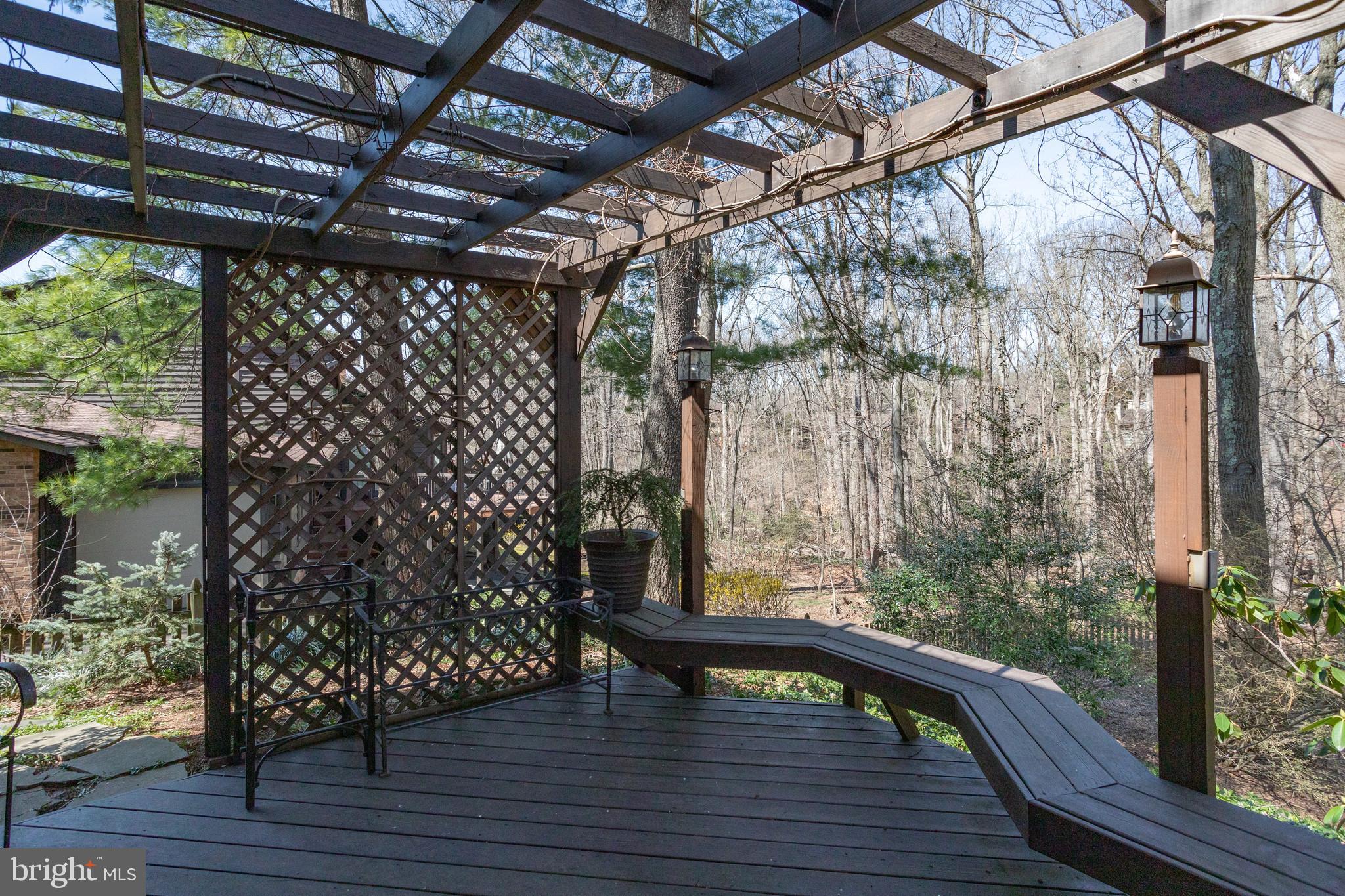 WOLF TRAP WOODS - Residential