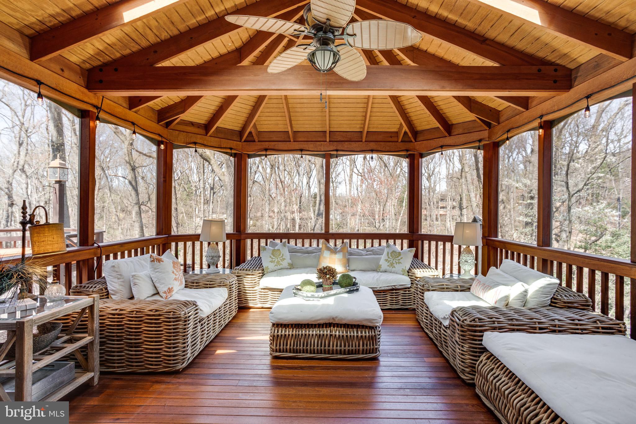 WOLF TRAP WOODS - Residential