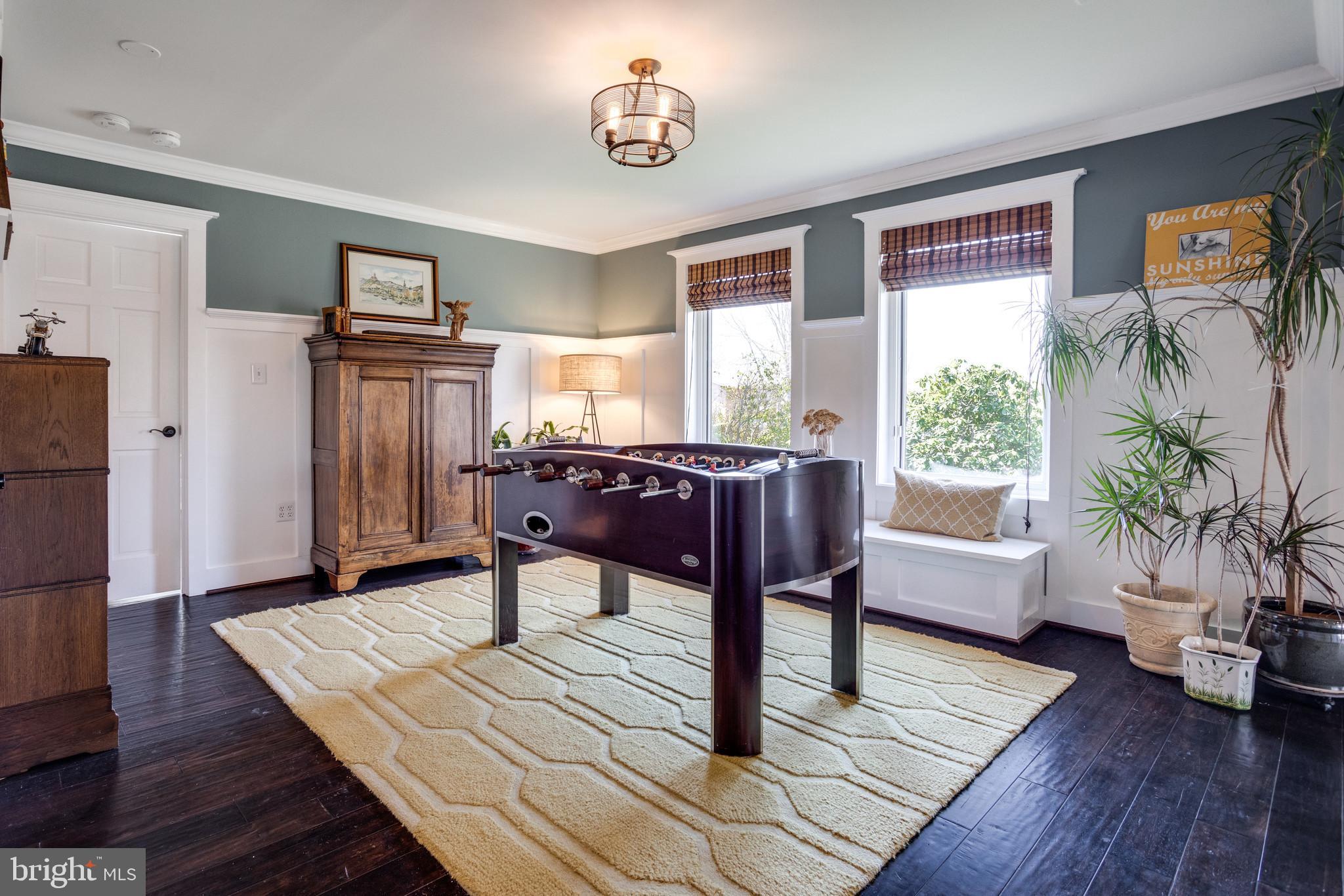 WOLF TRAP WOODS - Residential