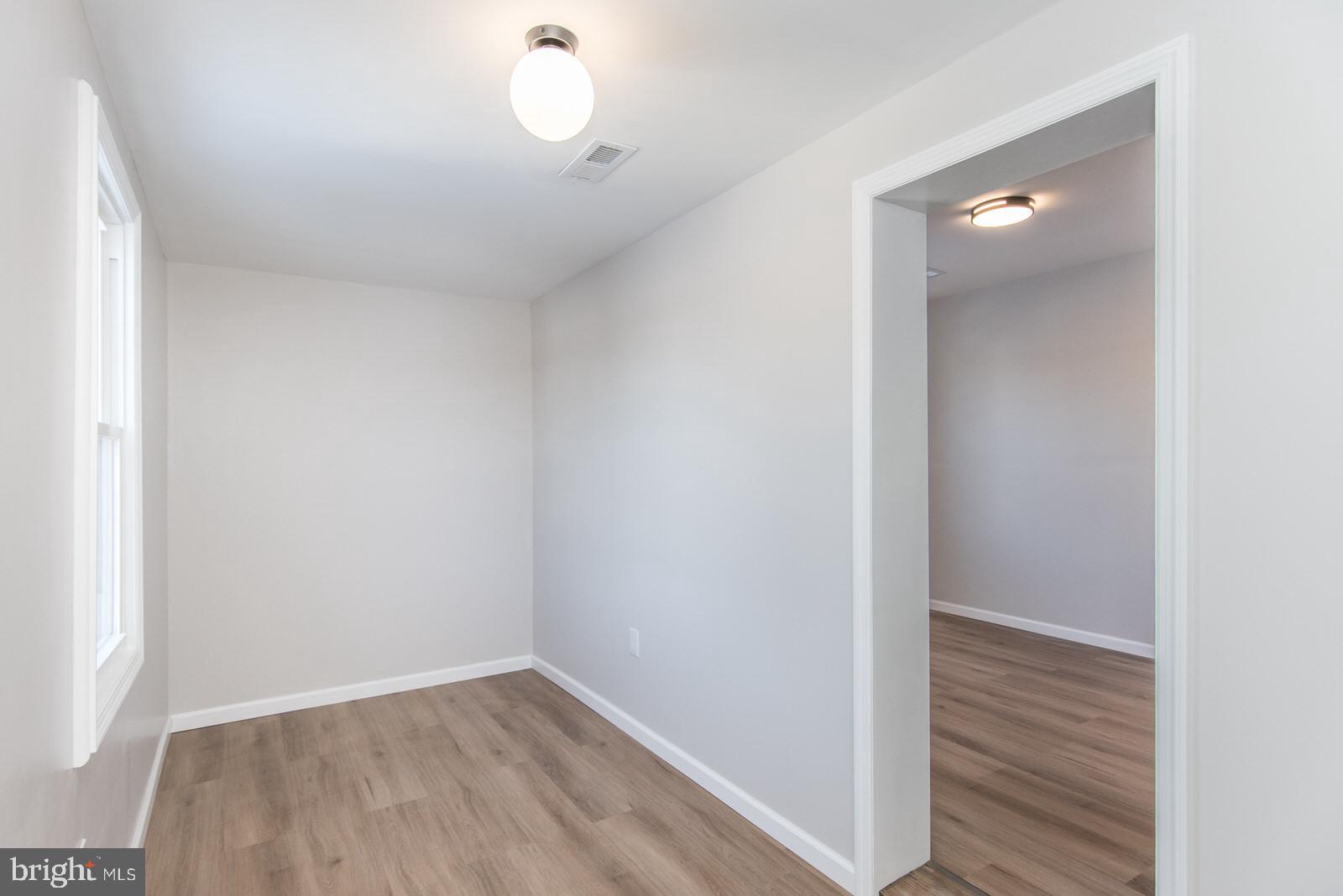 LAWNDALE - Residential