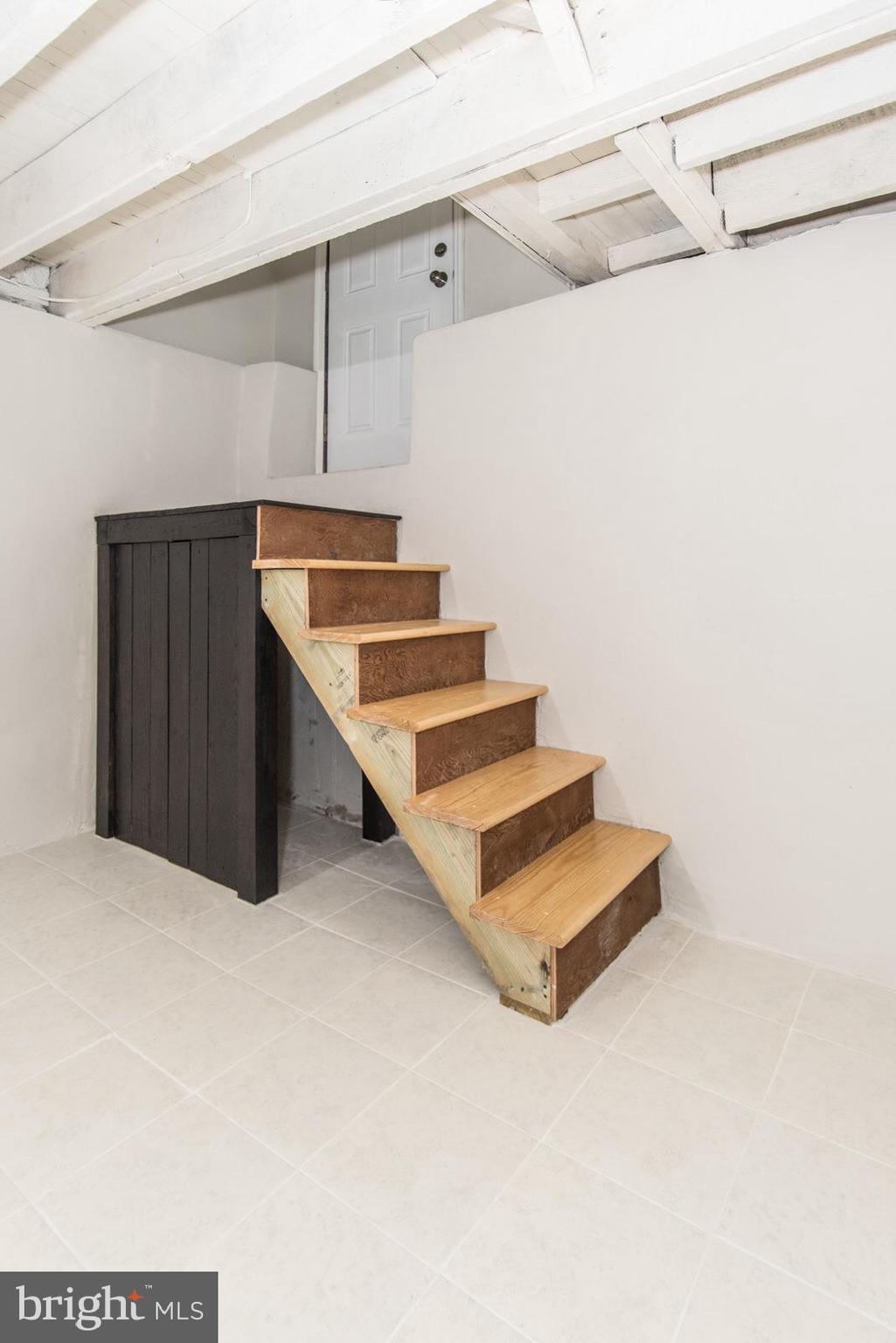 LAWNDALE - Residential