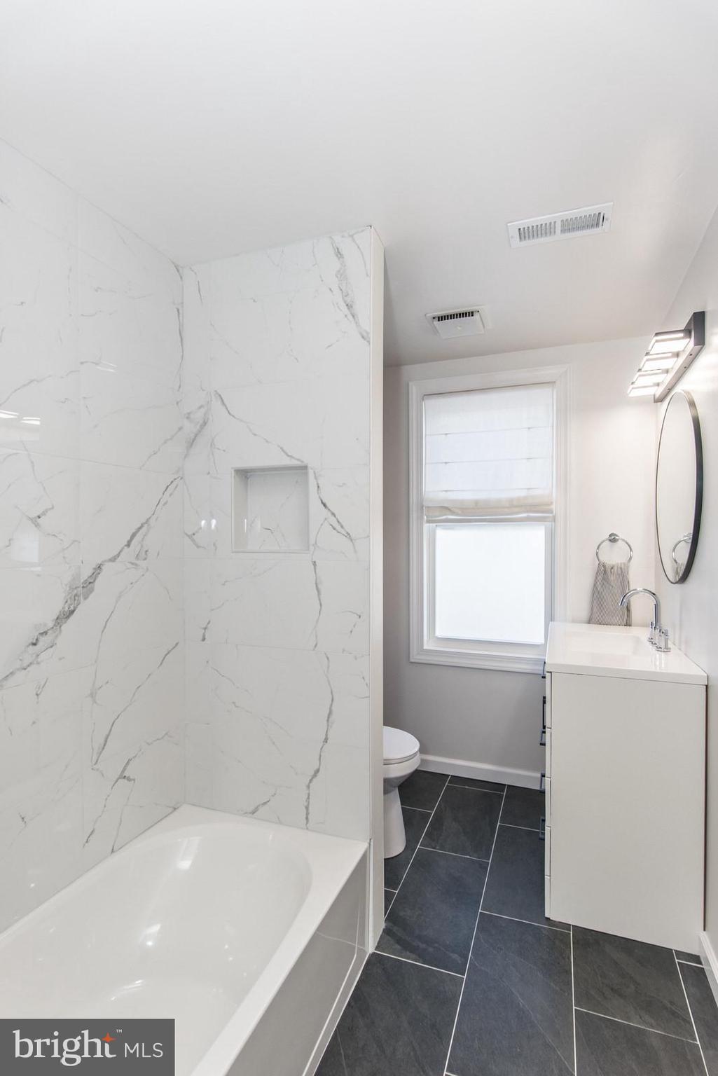 LAWNDALE - Residential