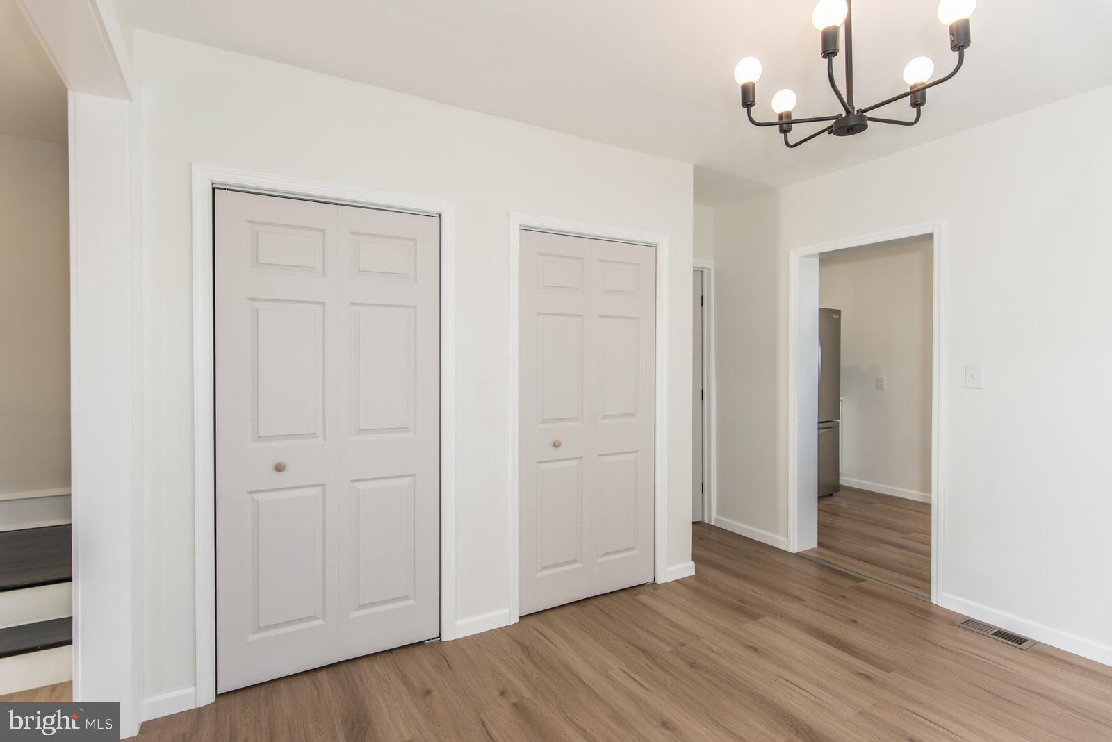 LAWNDALE - Residential