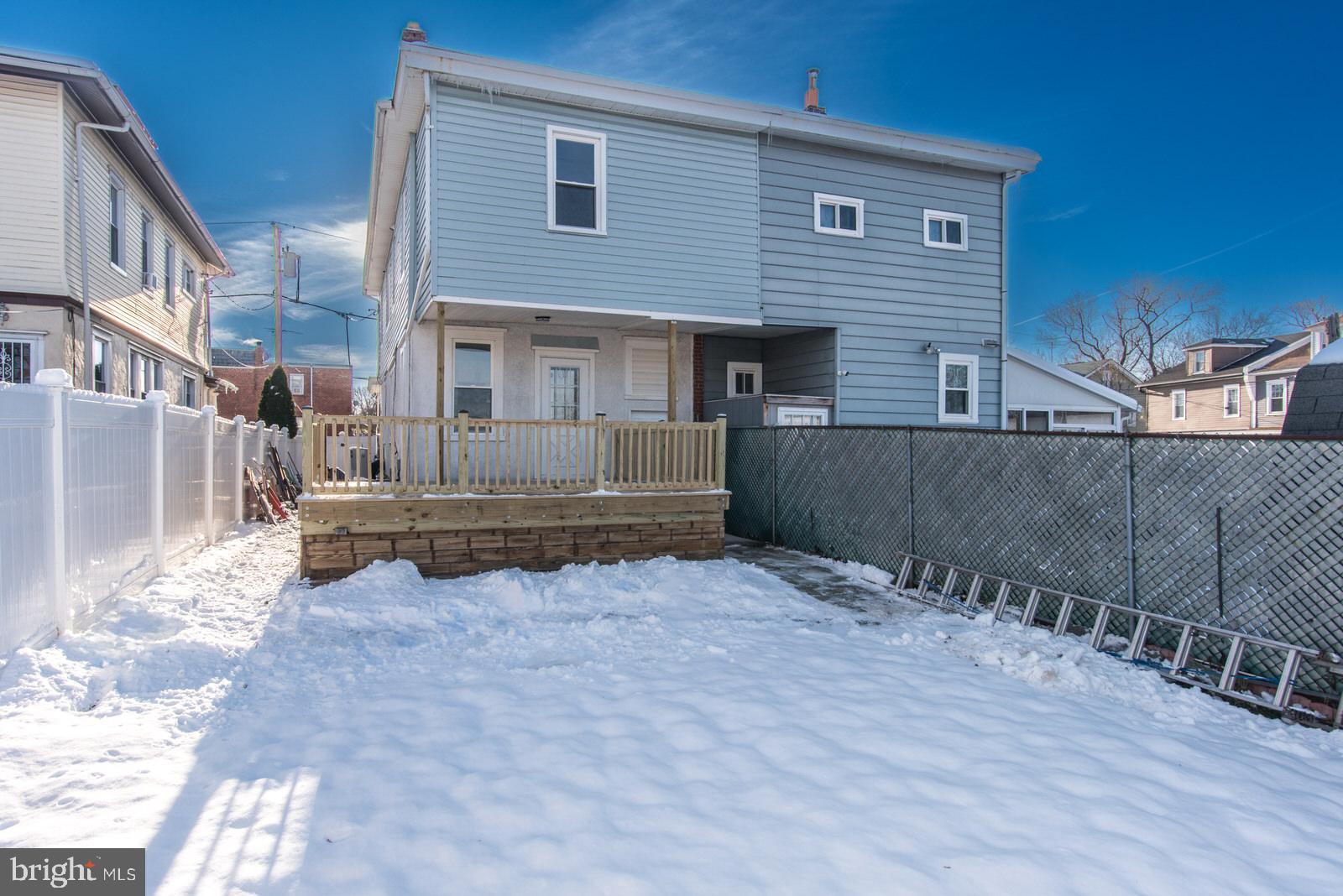 LAWNDALE - Residential