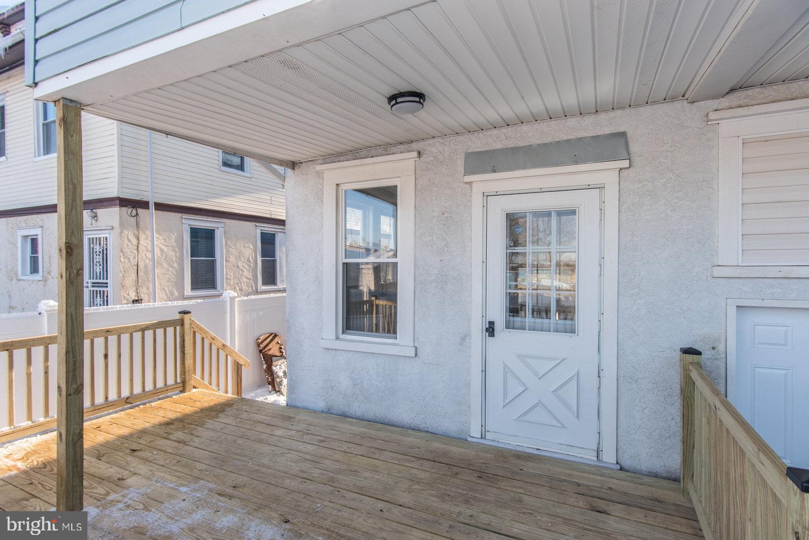 LAWNDALE - Residential