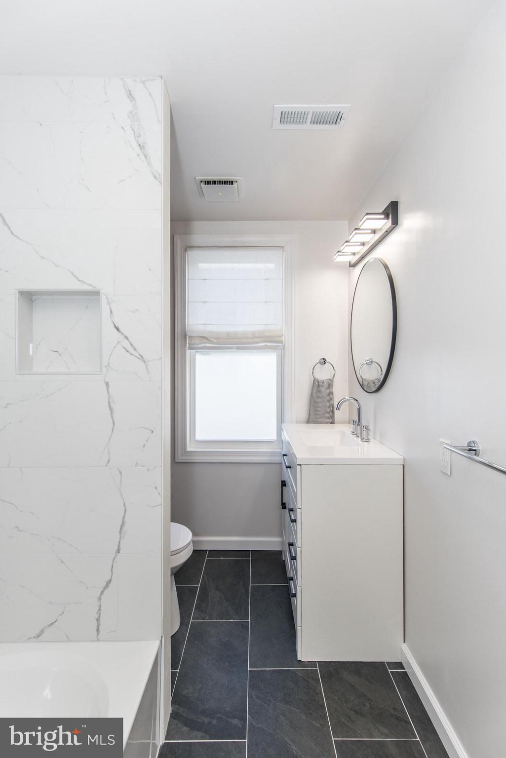 LAWNDALE - Residential