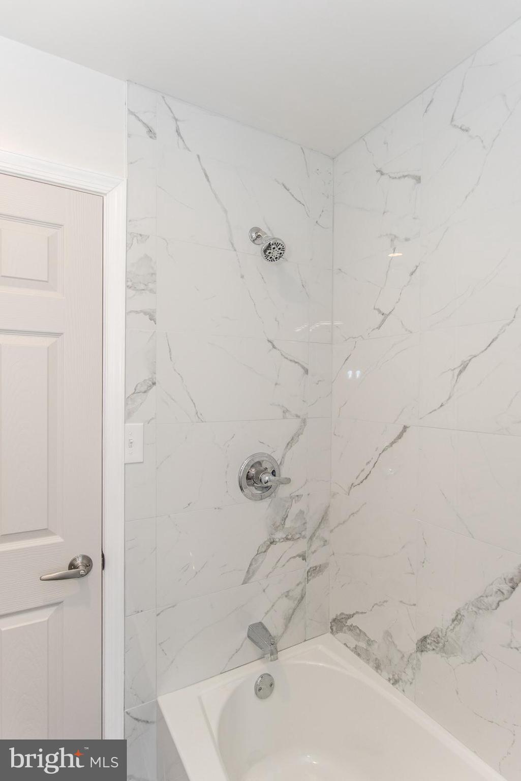 LAWNDALE - Residential