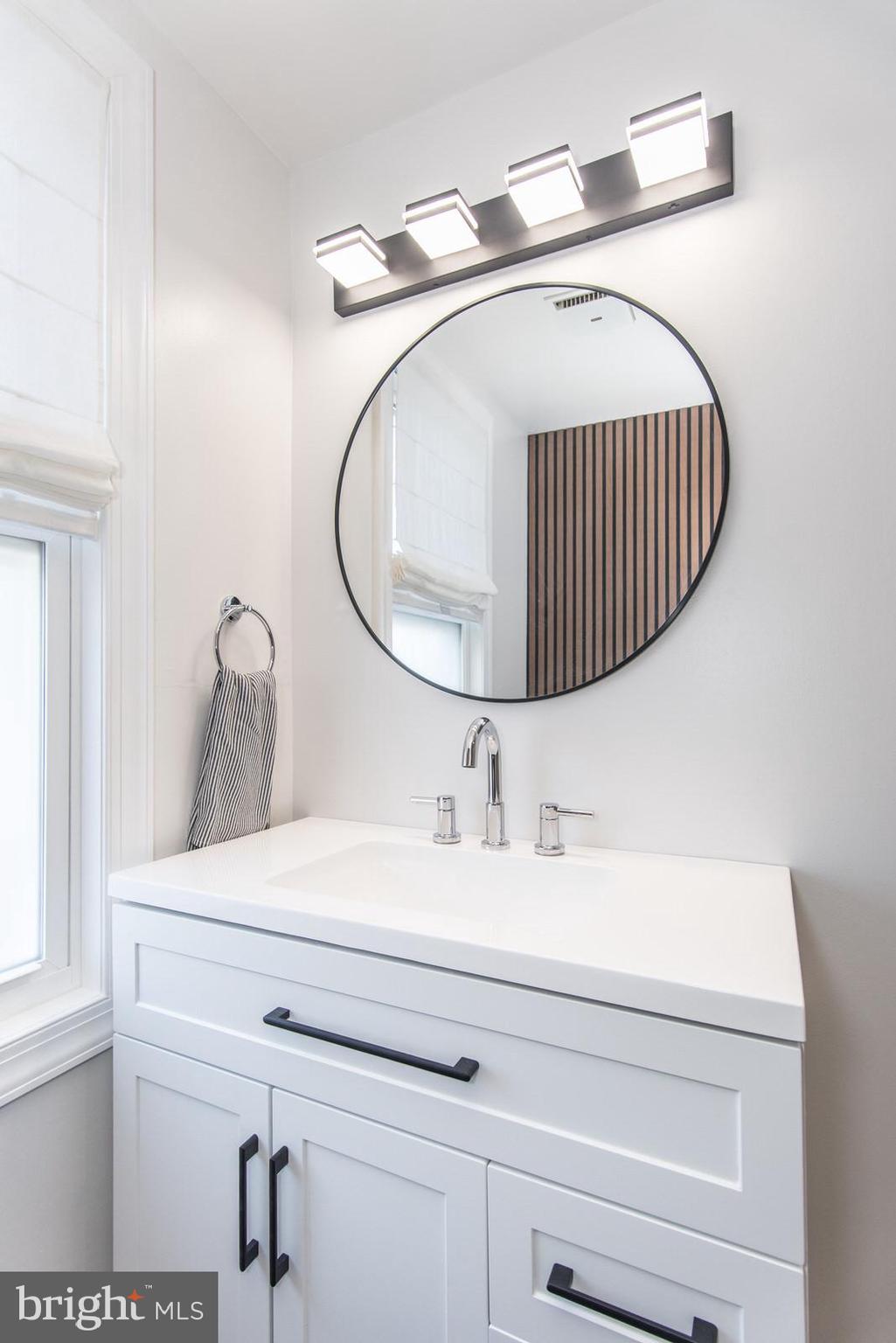 LAWNDALE - Residential