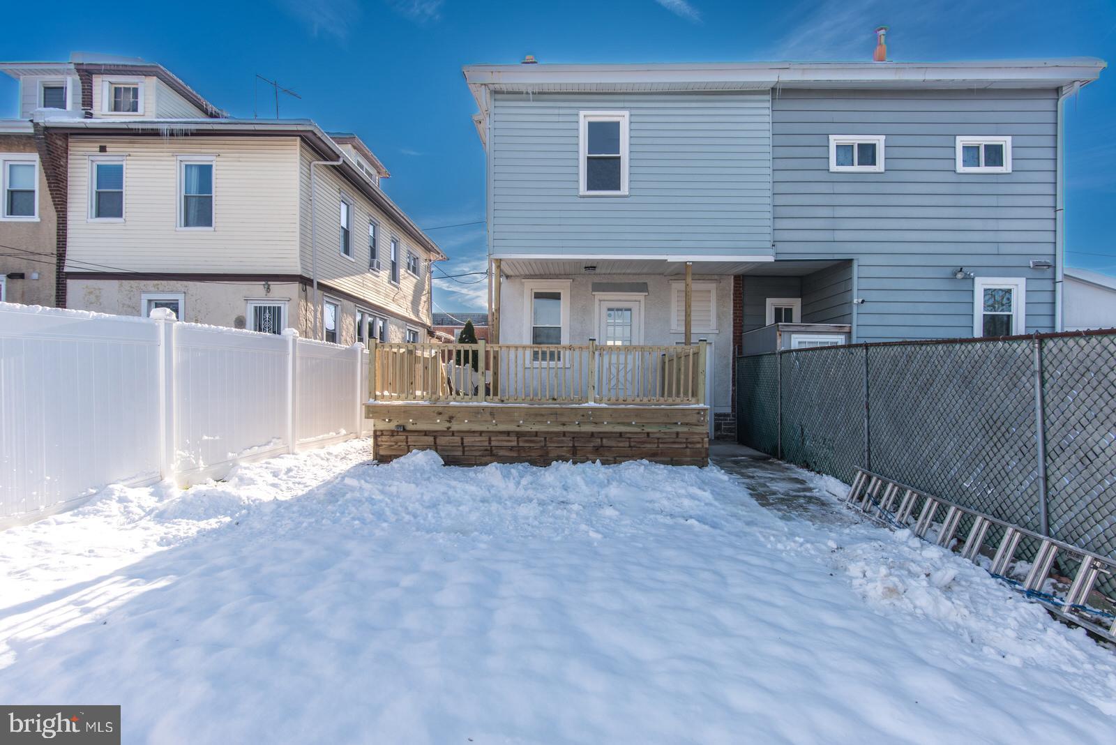 LAWNDALE - Residential