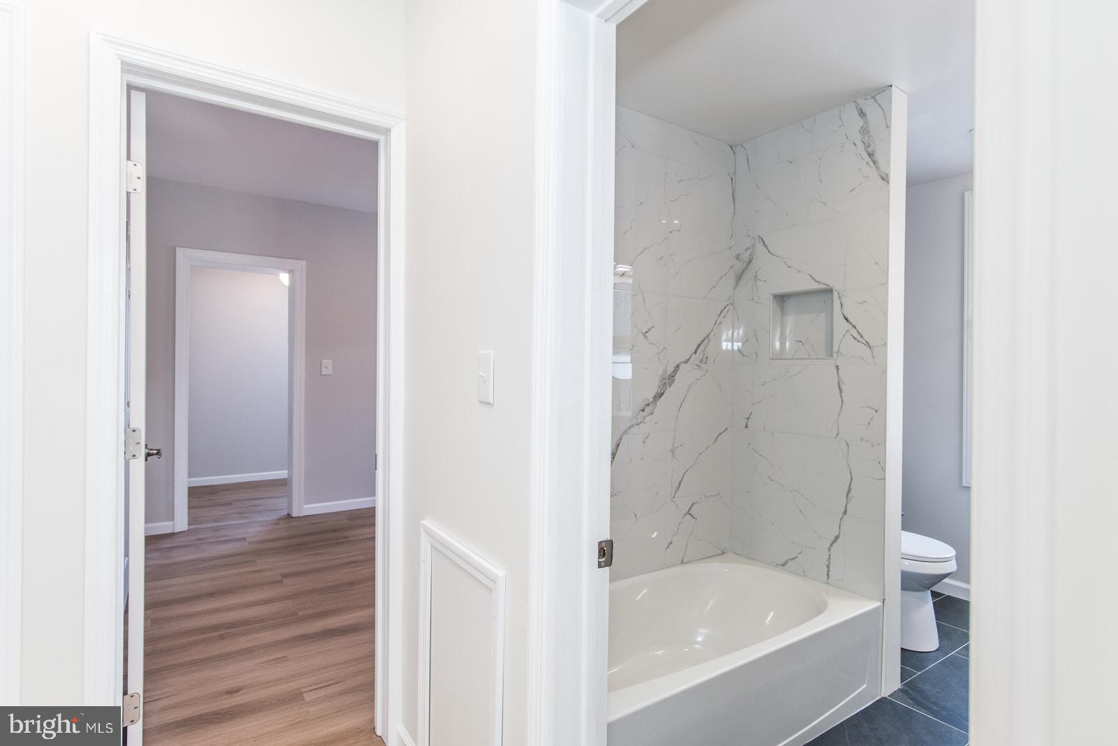 LAWNDALE - Residential