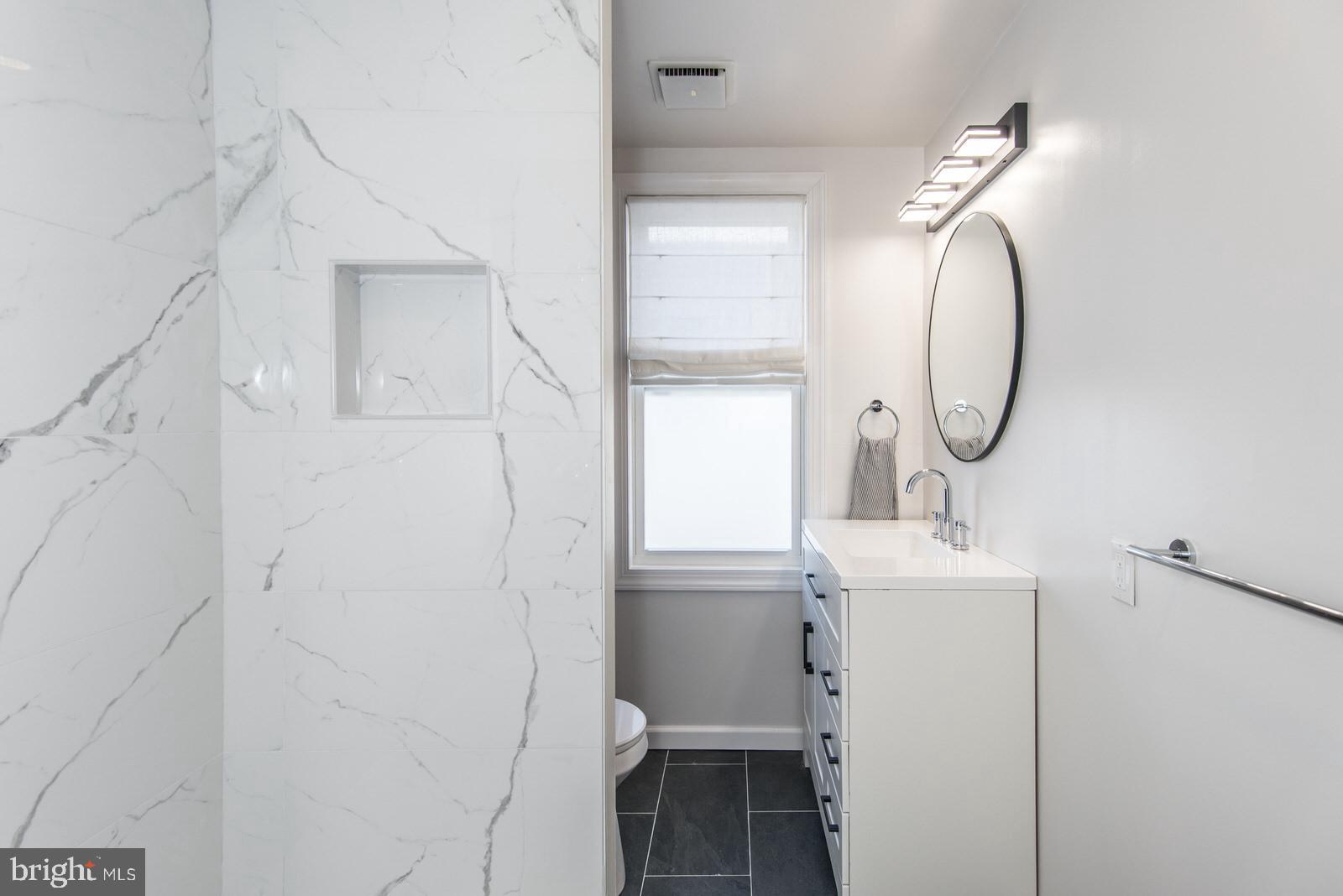 LAWNDALE - Residential