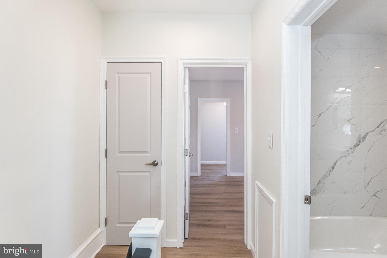 LAWNDALE - Residential