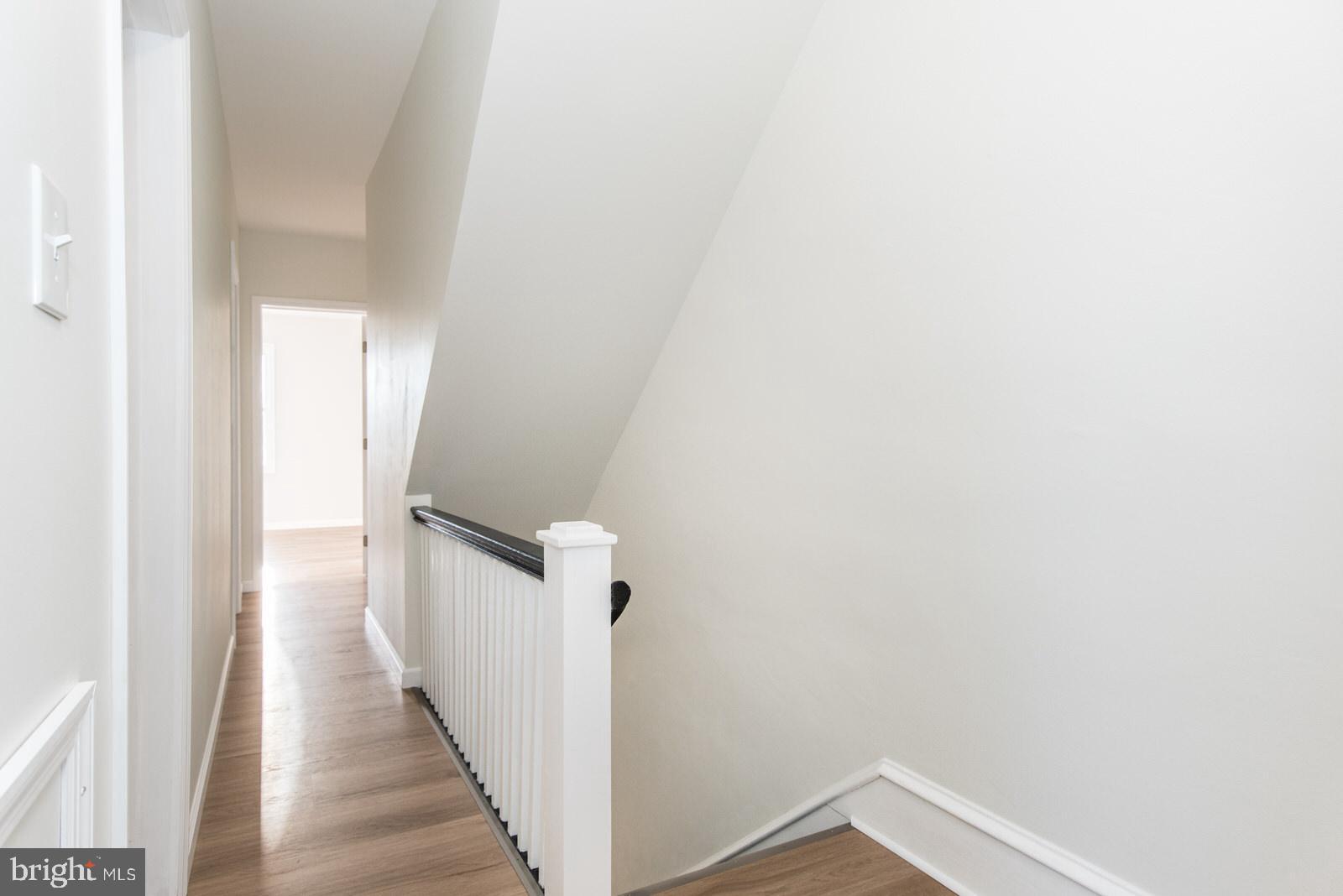 LAWNDALE - Residential