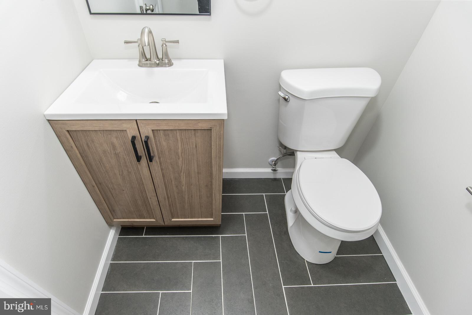 LAWNDALE - Residential