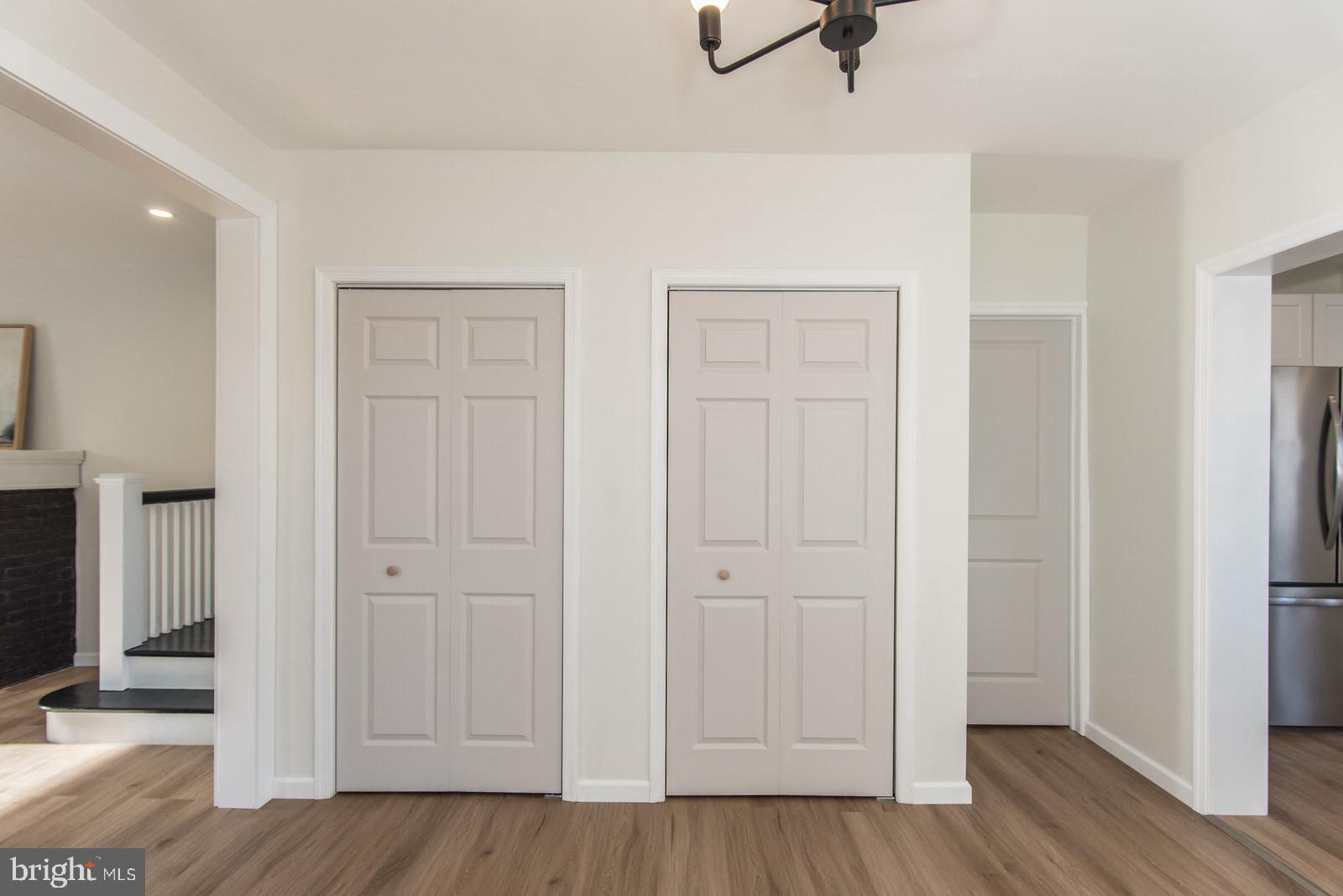 LAWNDALE - Residential