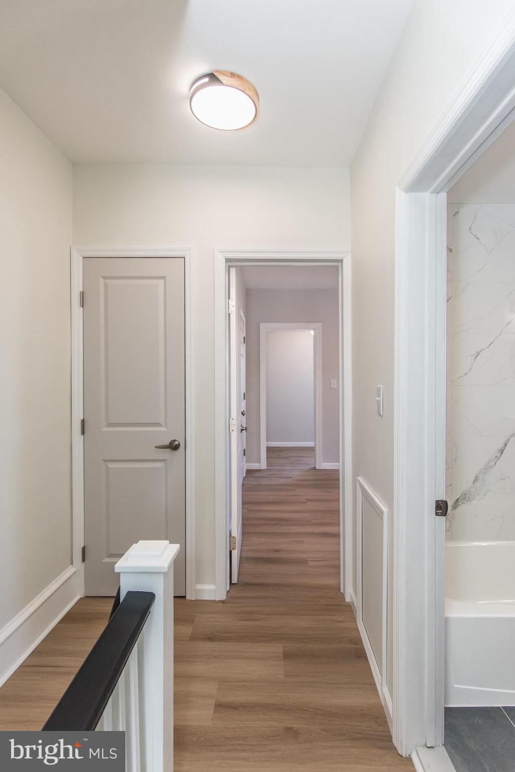 LAWNDALE - Residential