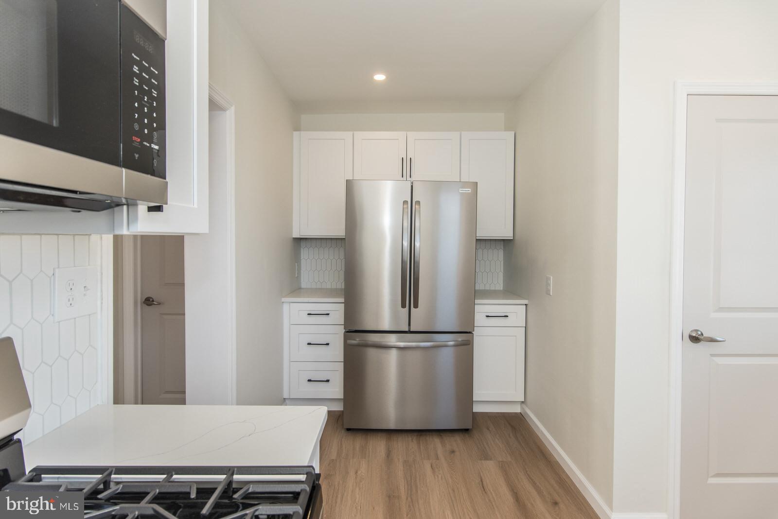 LAWNDALE - Residential